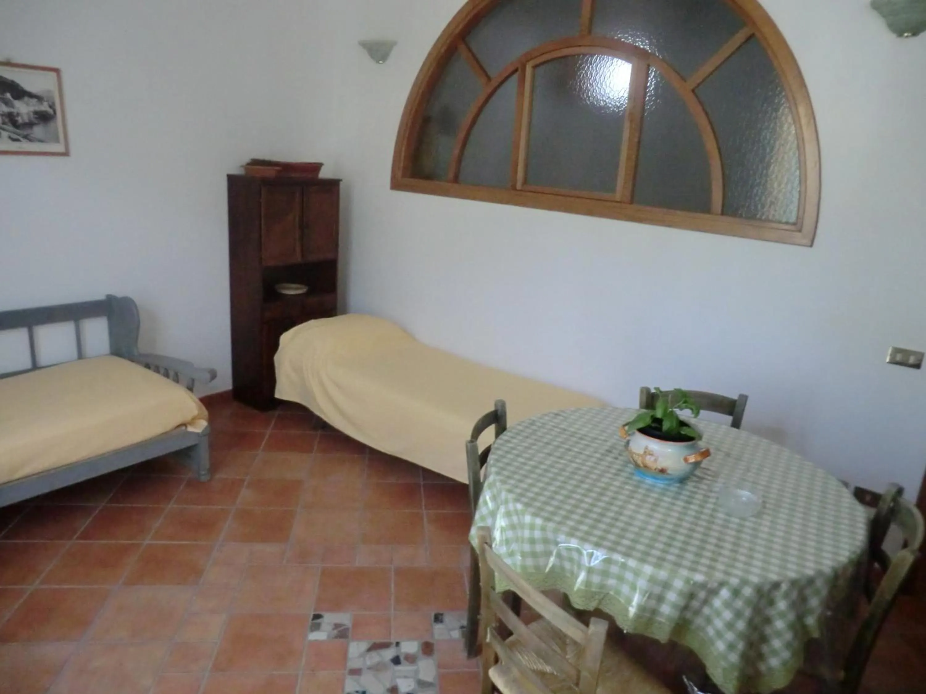 Living room, Bed in Agriturismo Mare e Monti