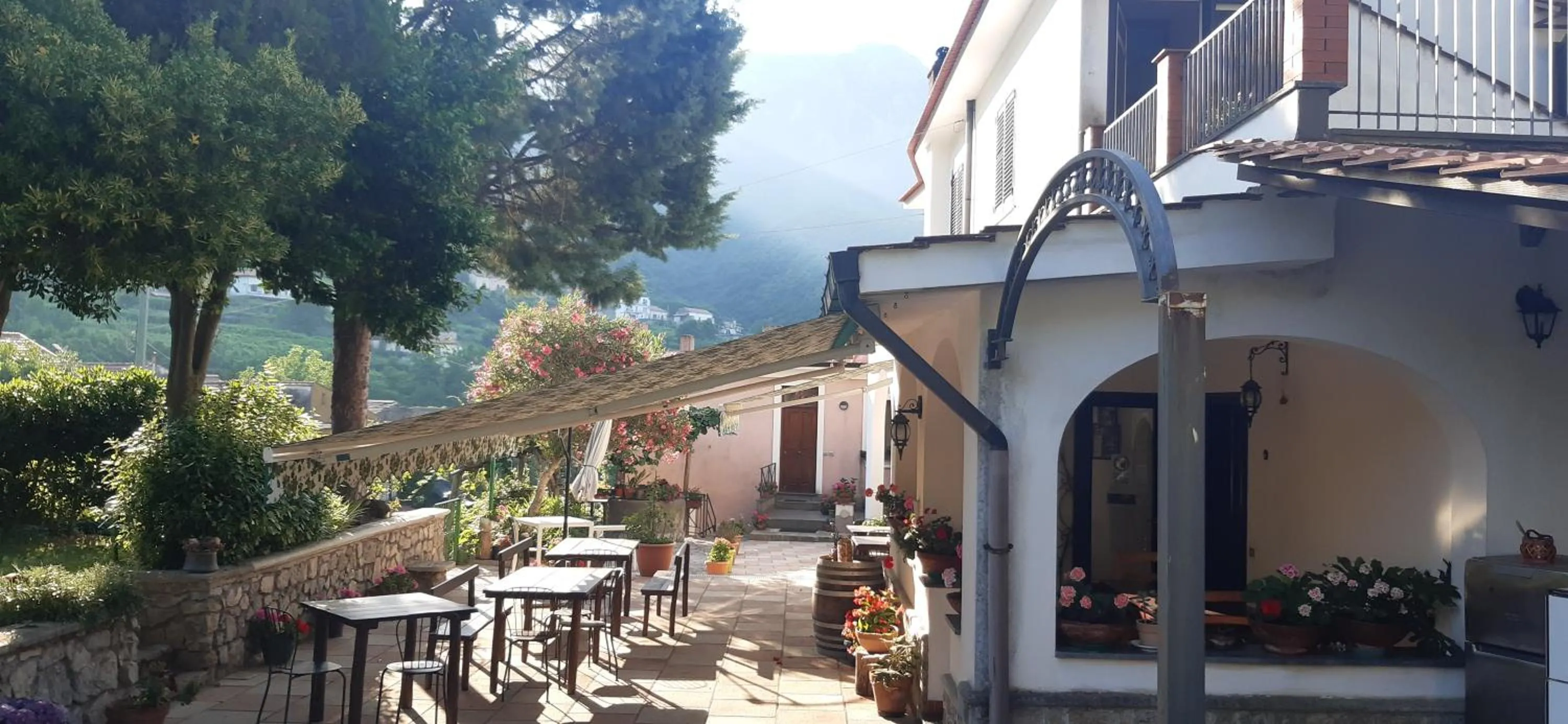 Restaurant/places to eat in Agriturismo Mare e Monti