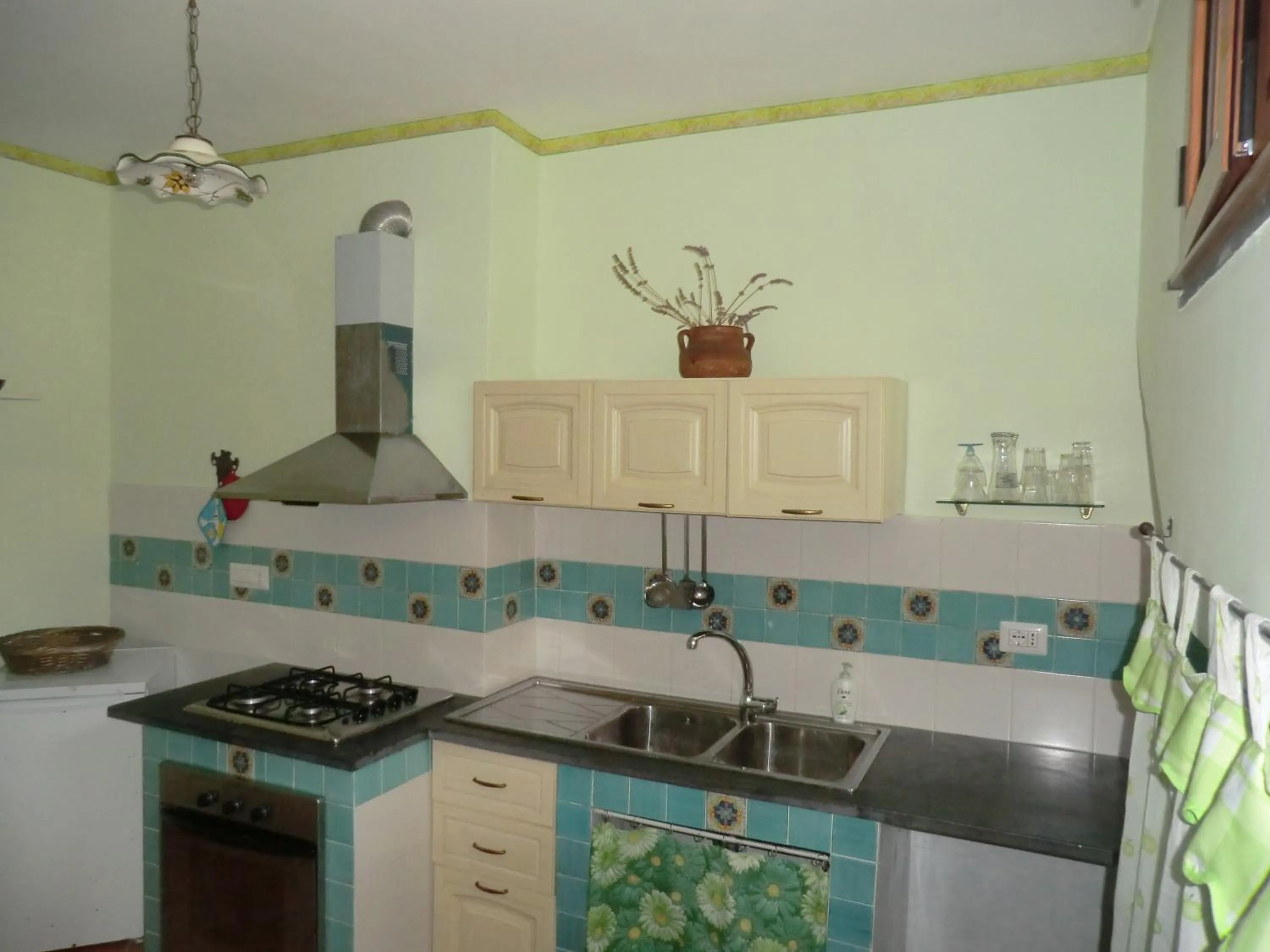 Kitchen or kitchenette in Agriturismo Mare e Monti
