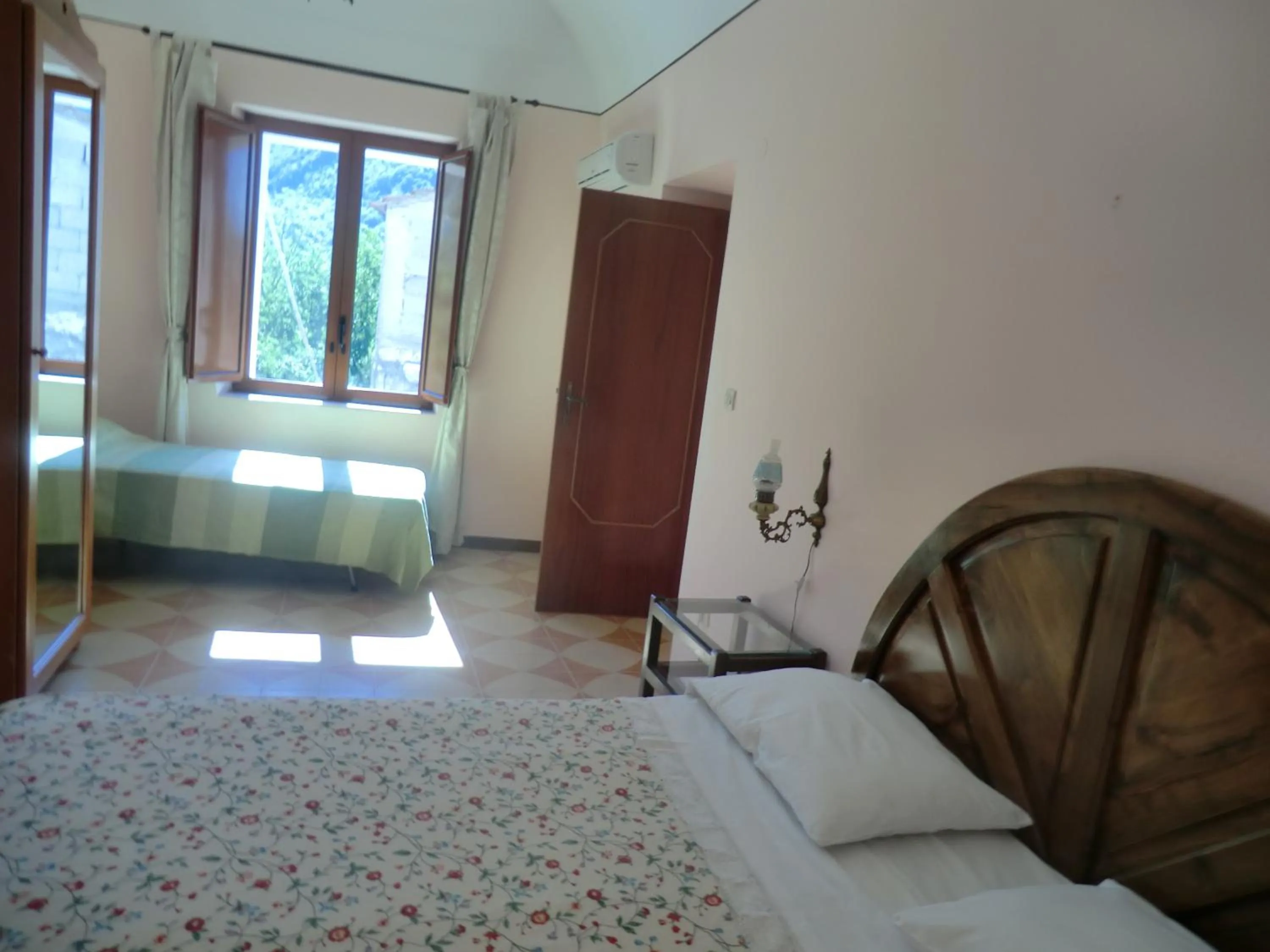 Photo of the whole room, Bed in Agriturismo Mare e Monti