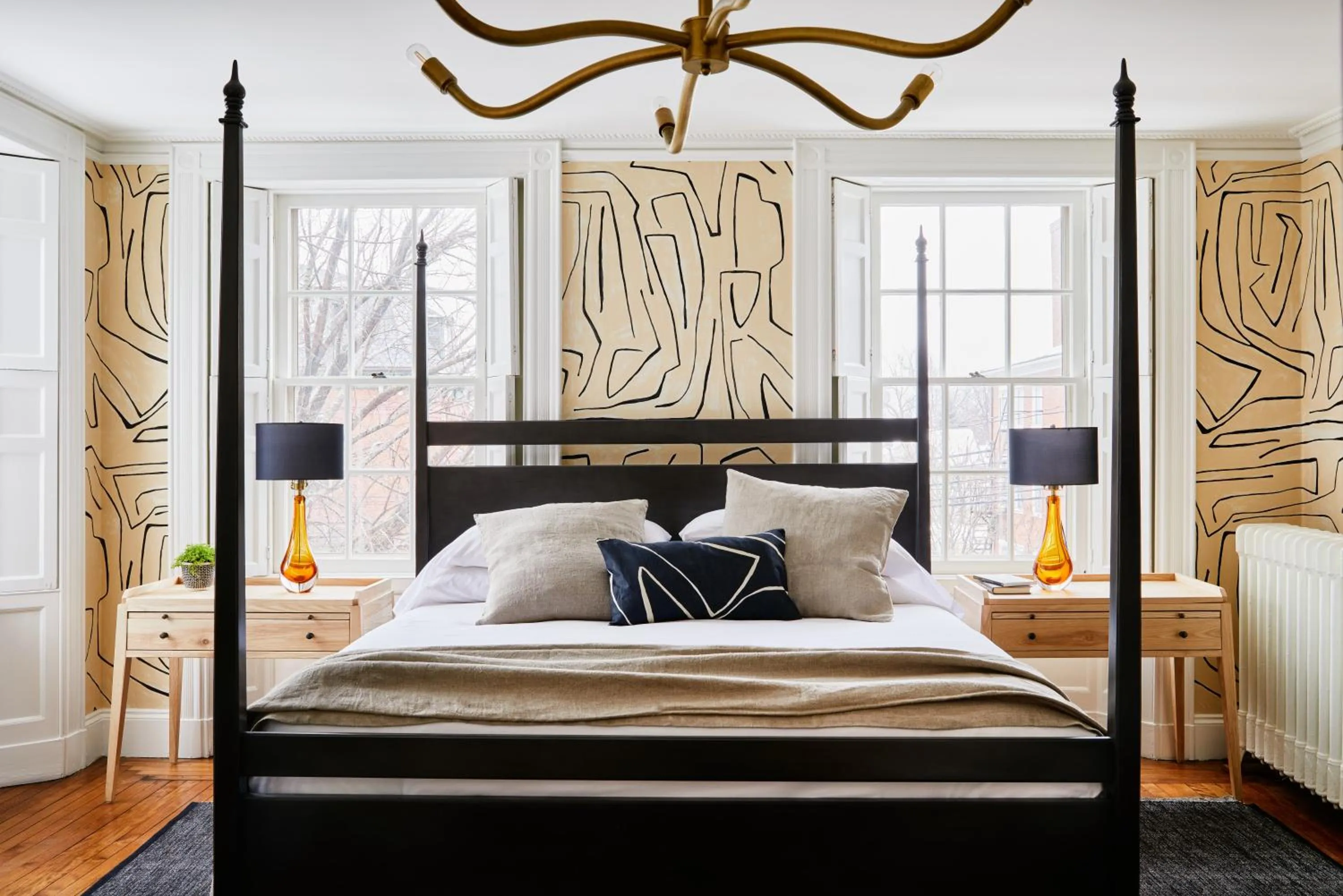 Bed in Blind Tiger Portland - Danforth Street Guest House