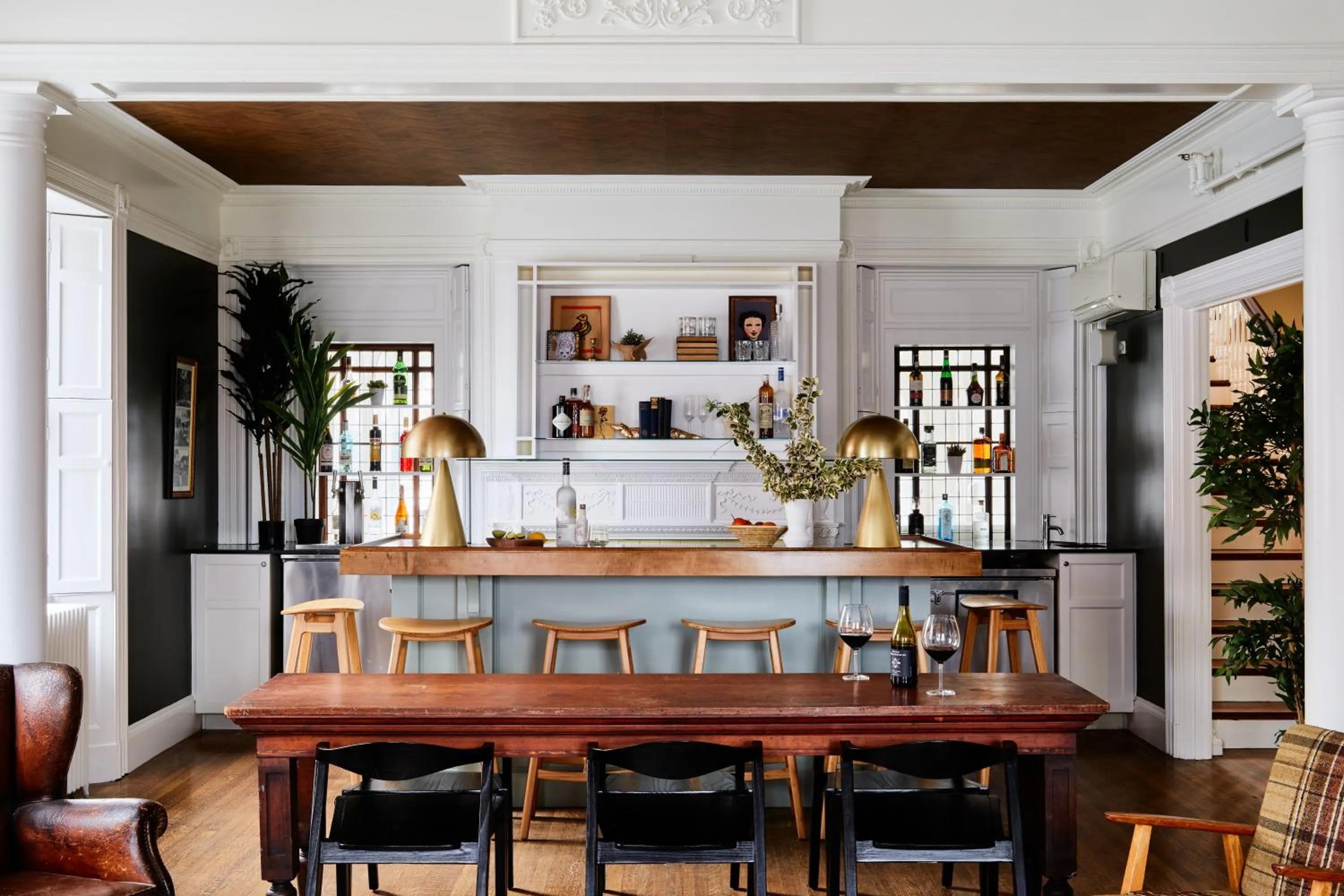 Lounge or bar in Blind Tiger Portland - Danforth Street Guest House