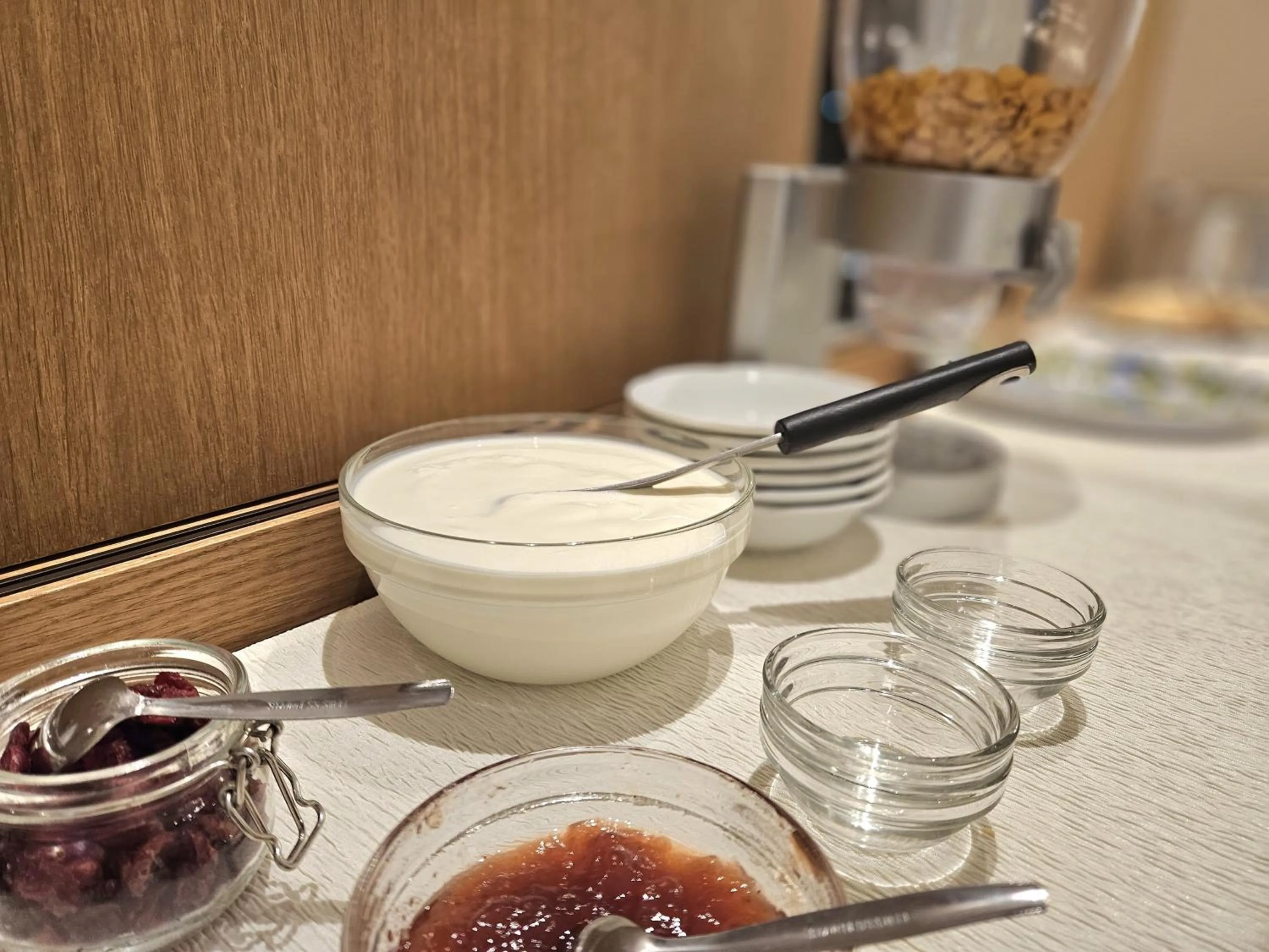 Buffet breakfast in La Castellana Loft Hotel