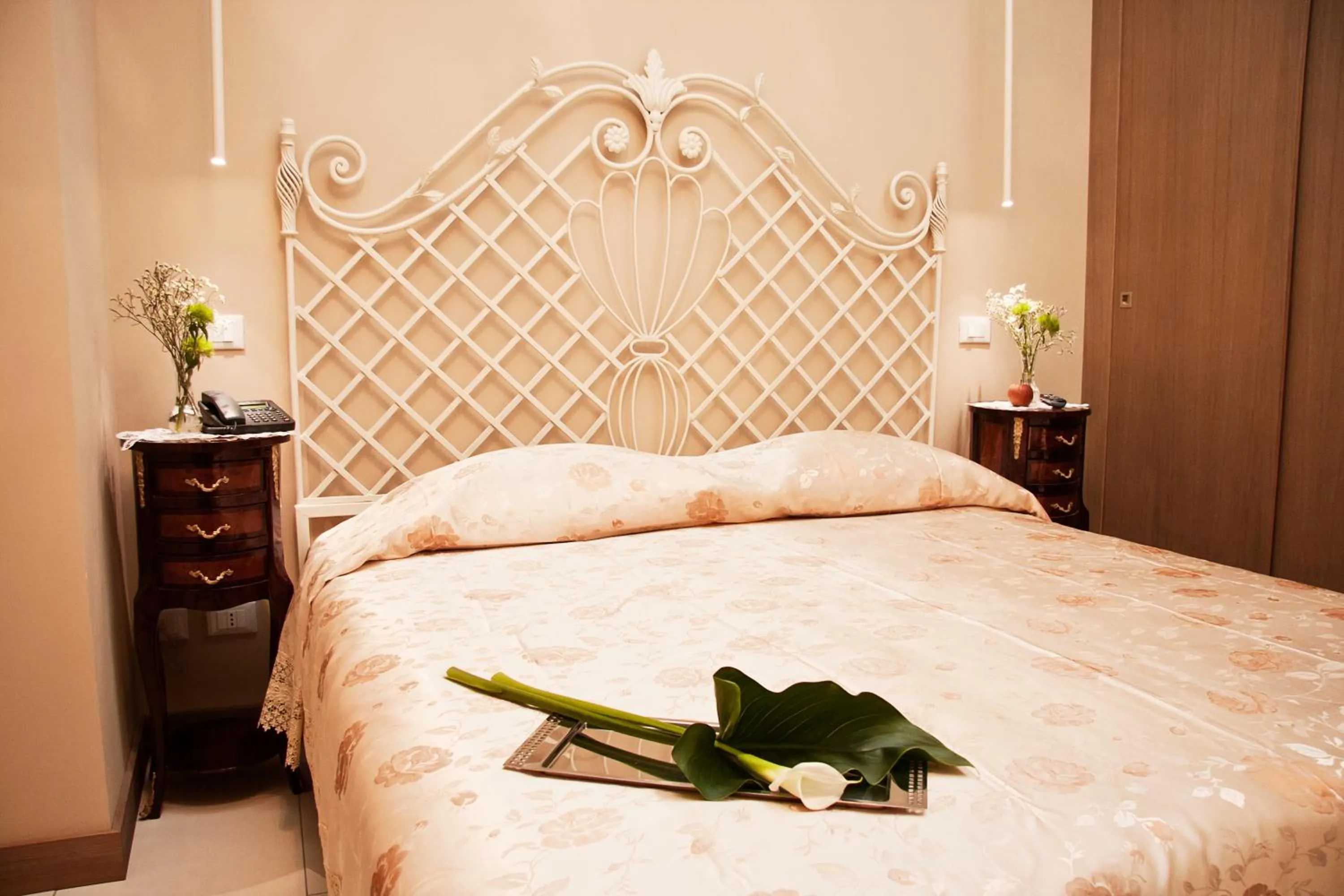 Bedroom, Bed in La Castellana Loft Hotel