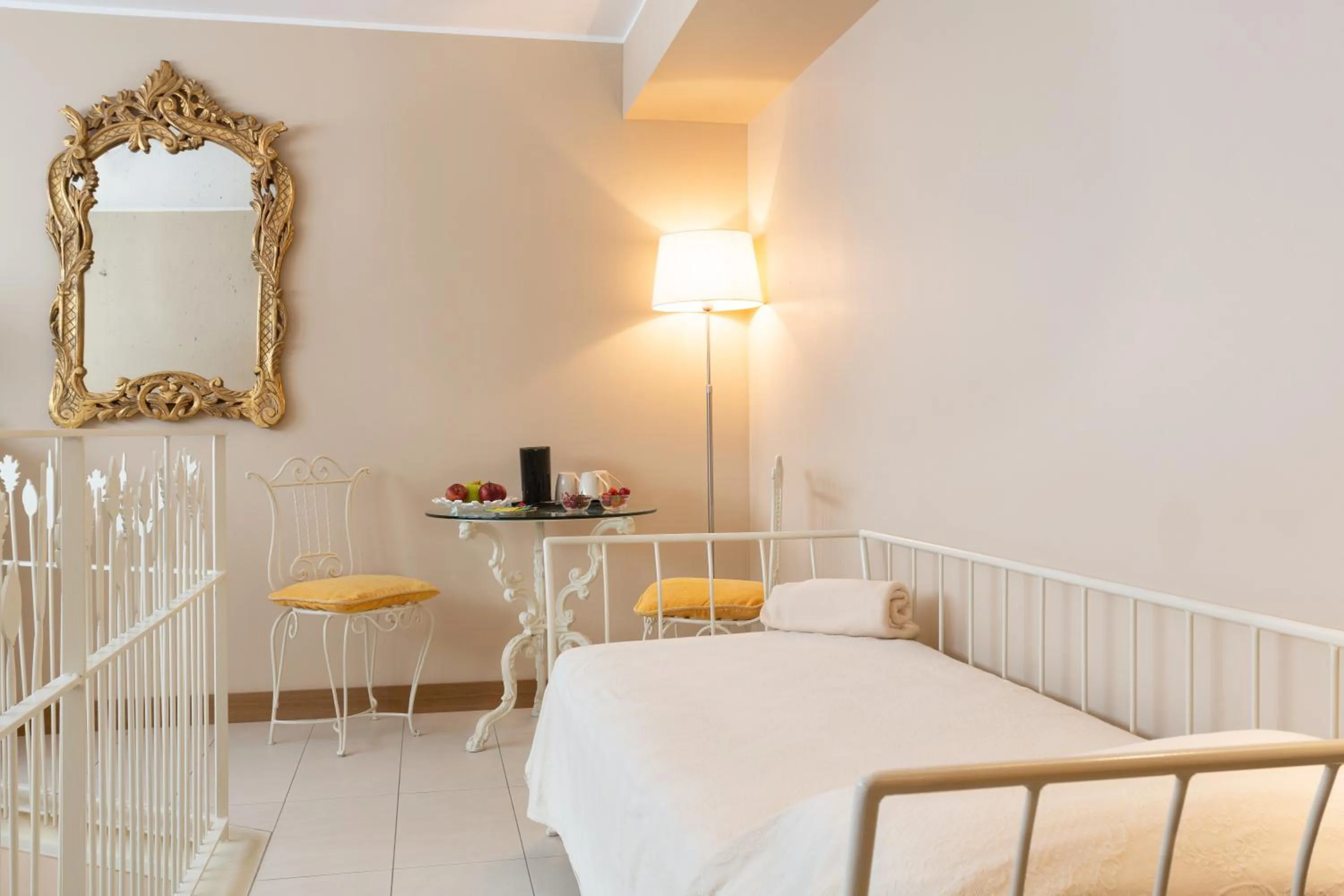 Photo of the whole room, Bed in La Castellana Loft Hotel