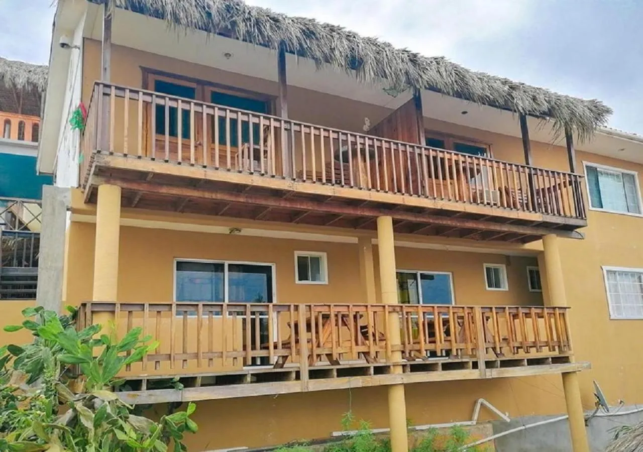 Property building in Hotel Paraíso del Pescador by Rotamundos