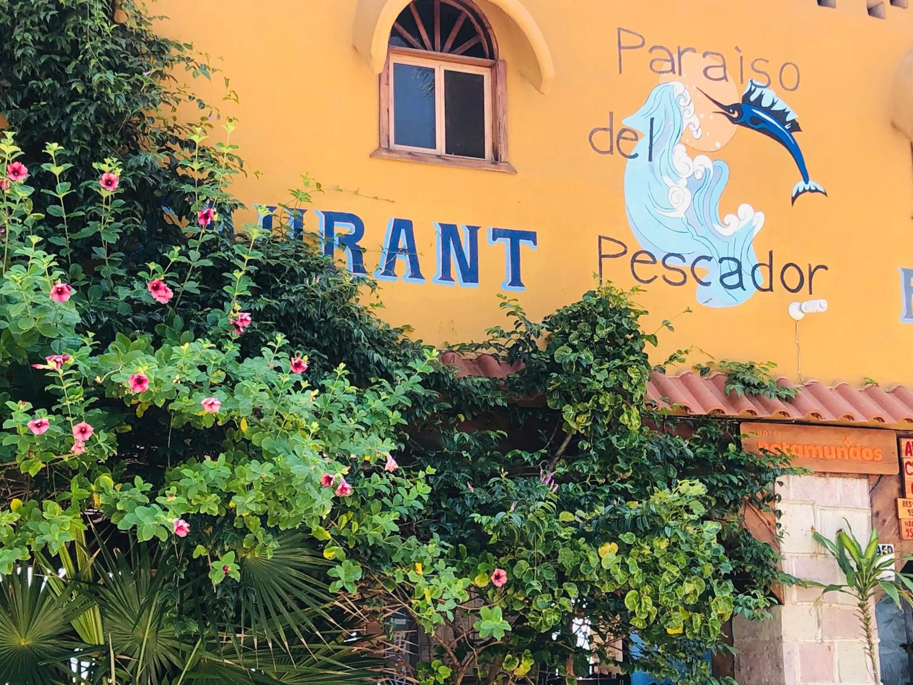 Property logo or sign in Hotel Paraíso del Pescador by Rotamundos