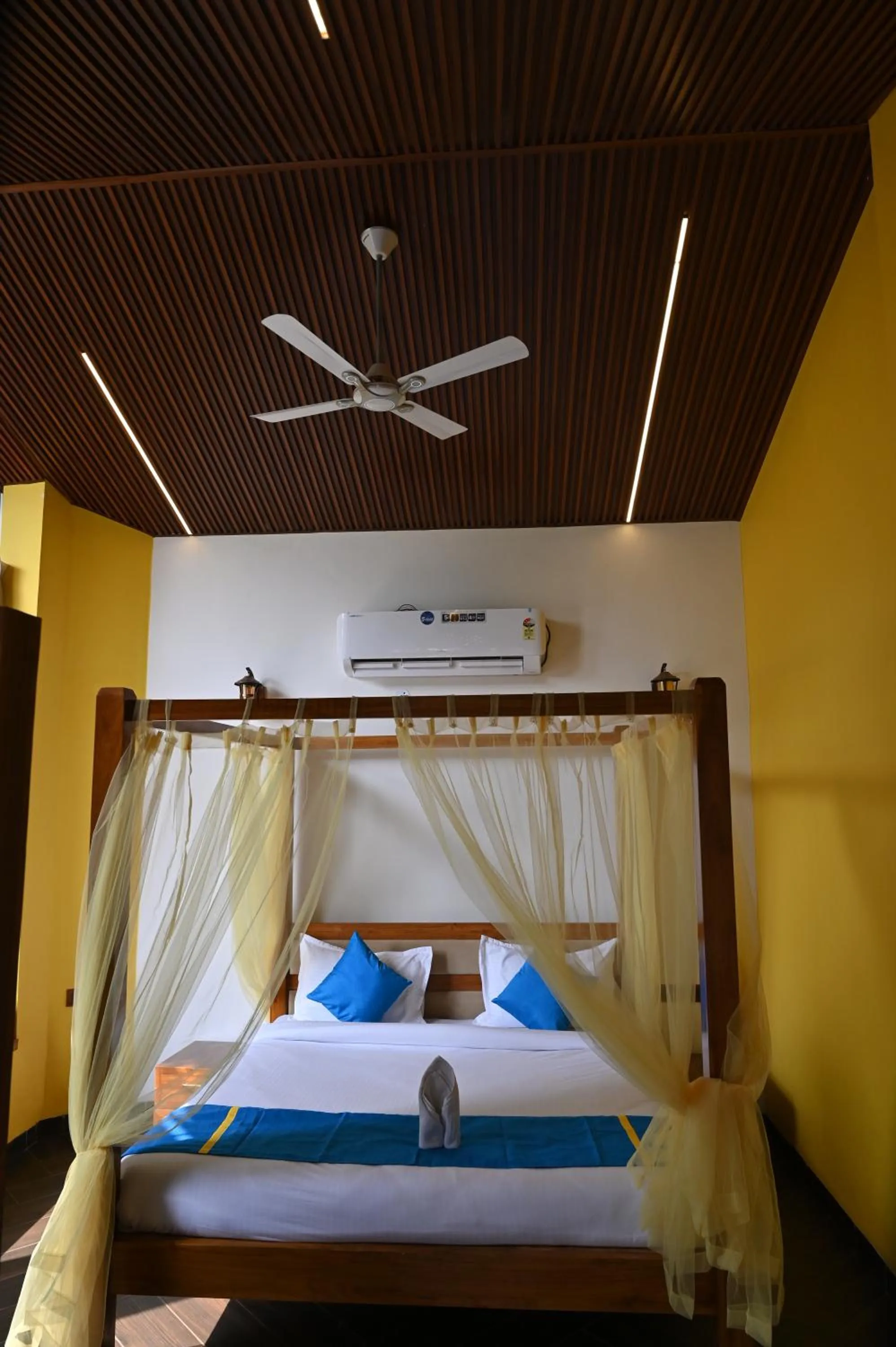 air conditioner, Bed in Olive