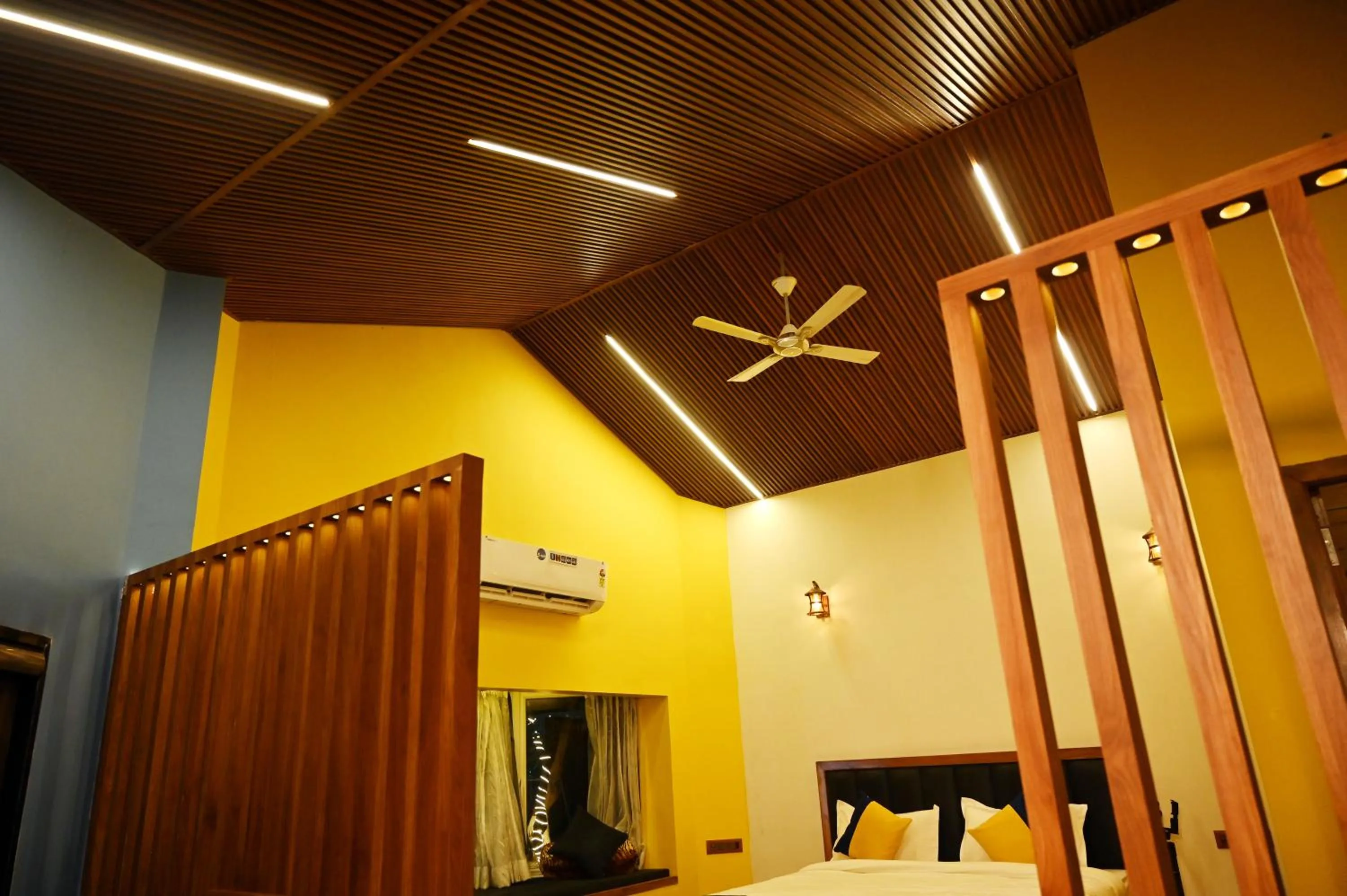 Bedroom, Bed in Olive