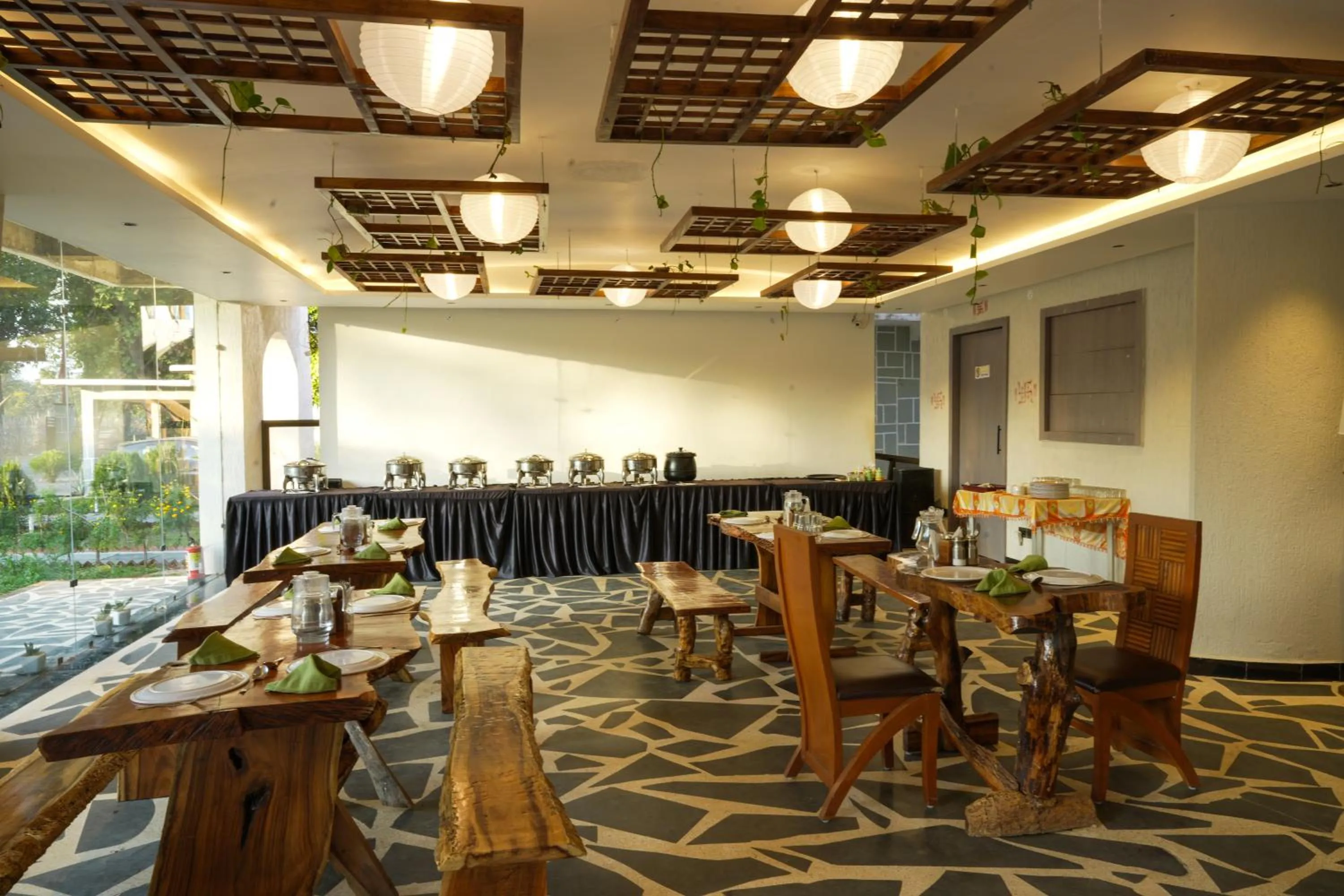 Restaurant/places to eat in Olive