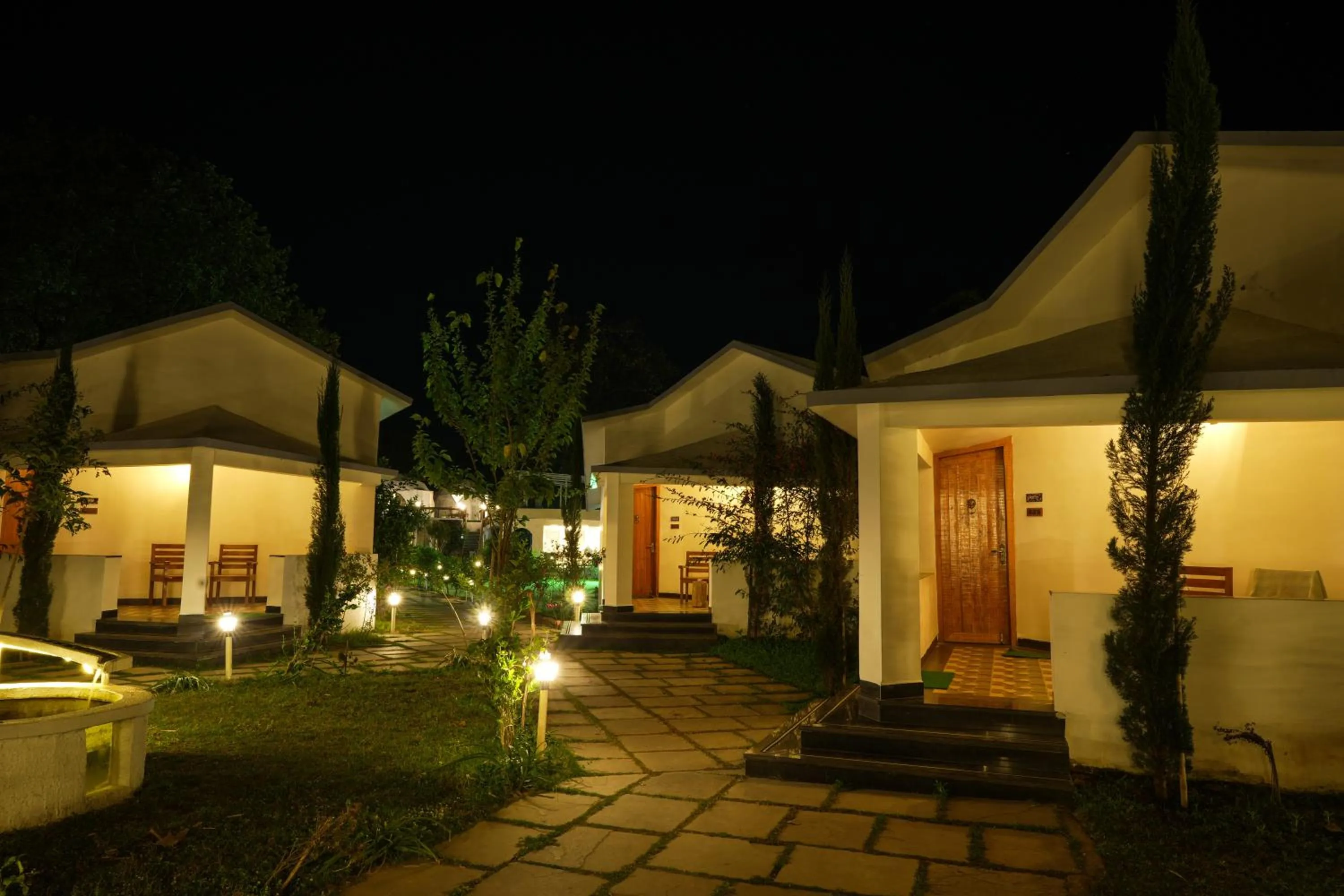 Facade/entrance in Olive