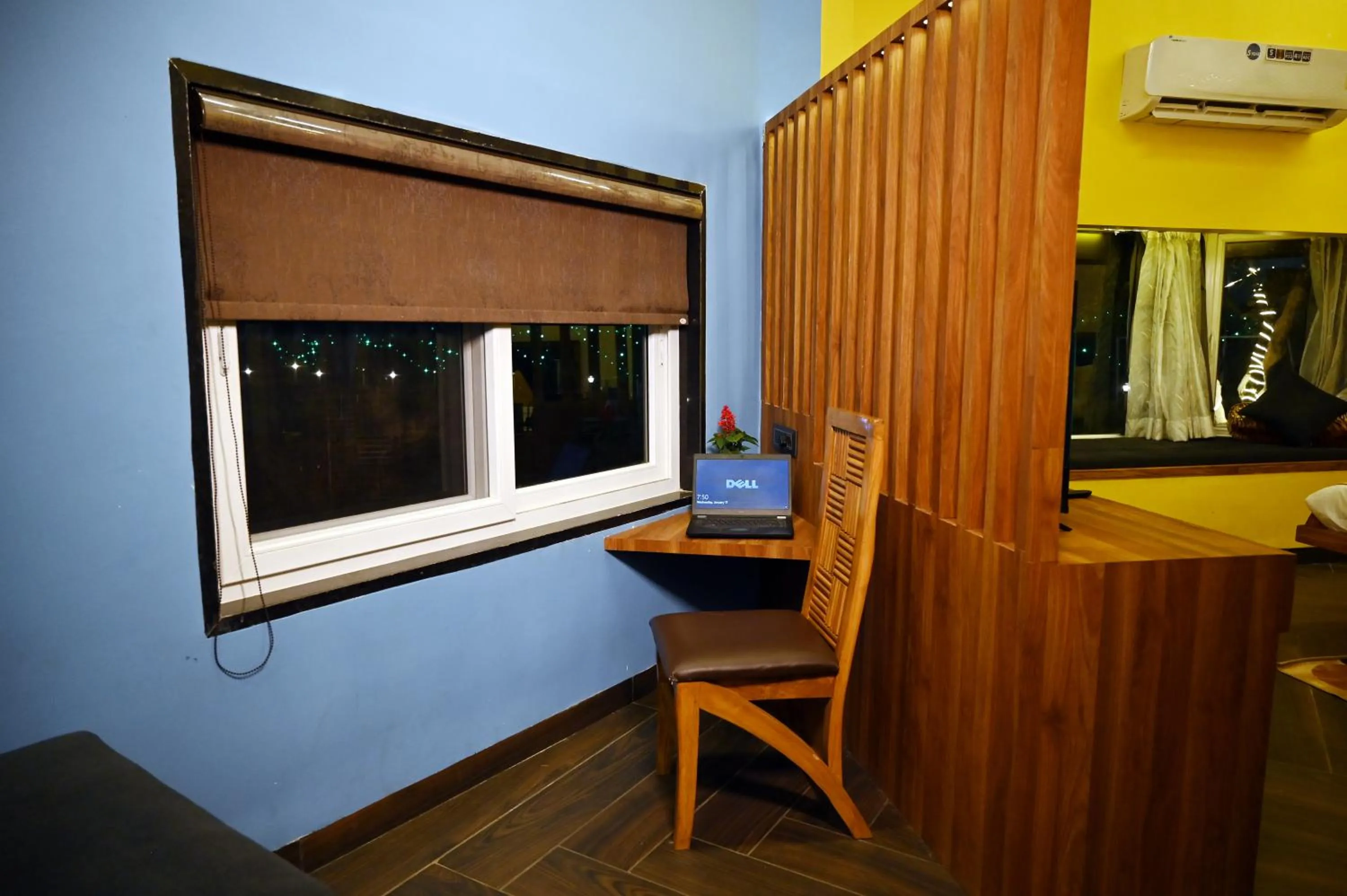 hair dresser in Olive