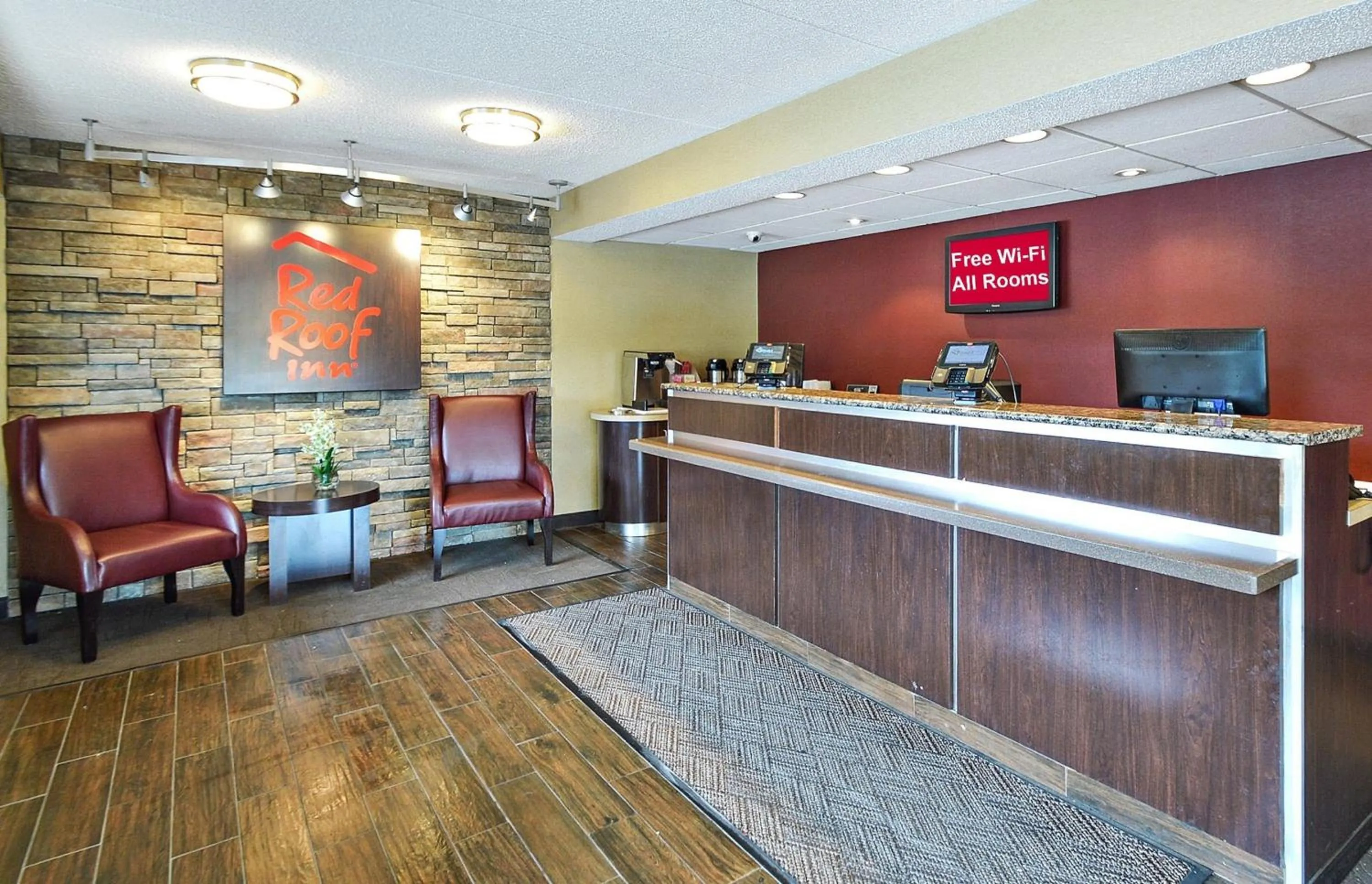 Lobby or reception in Red Roof Inn Louisville East - Hurstbourne