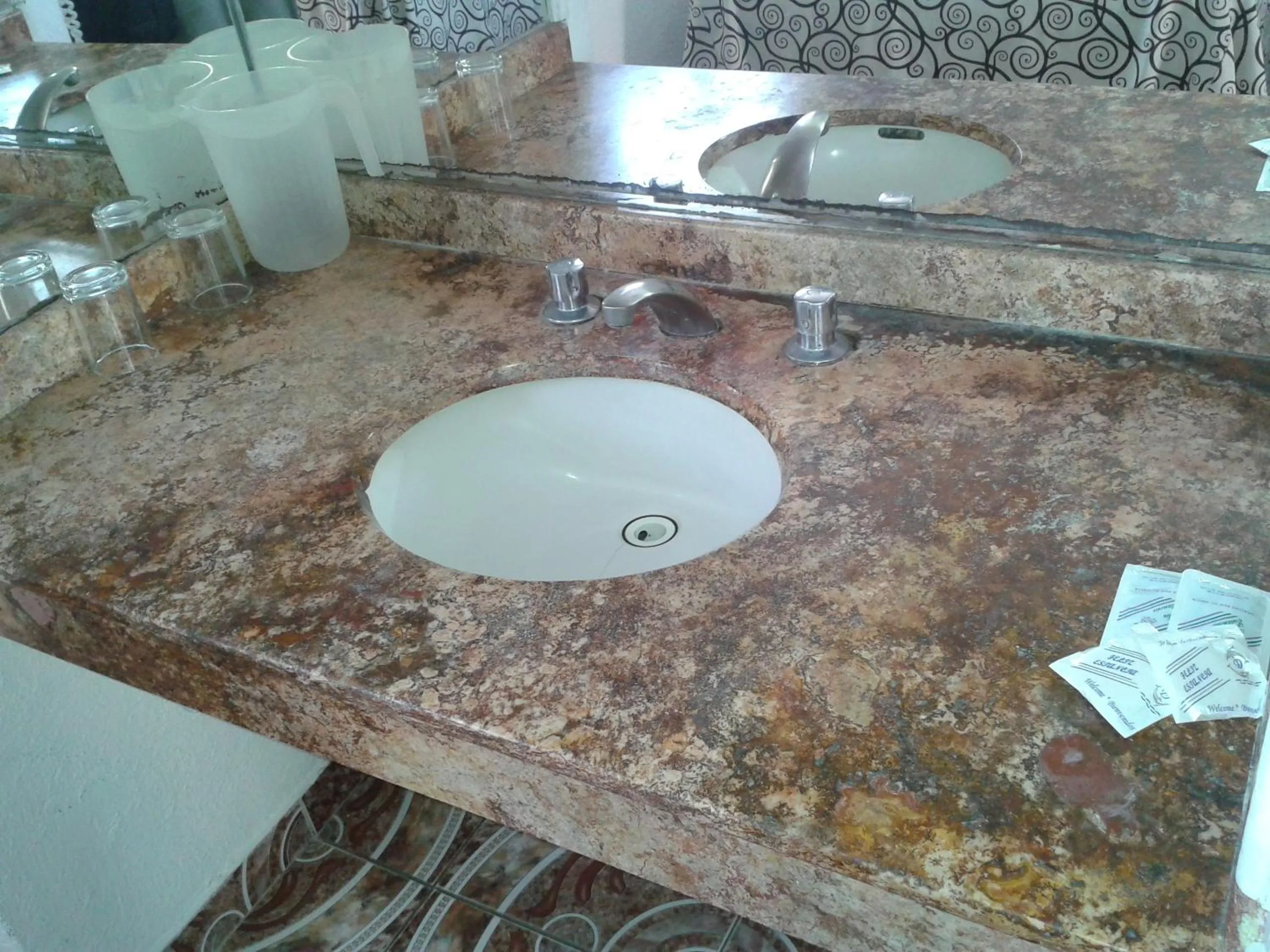 Shower in Hotel Real del Mar