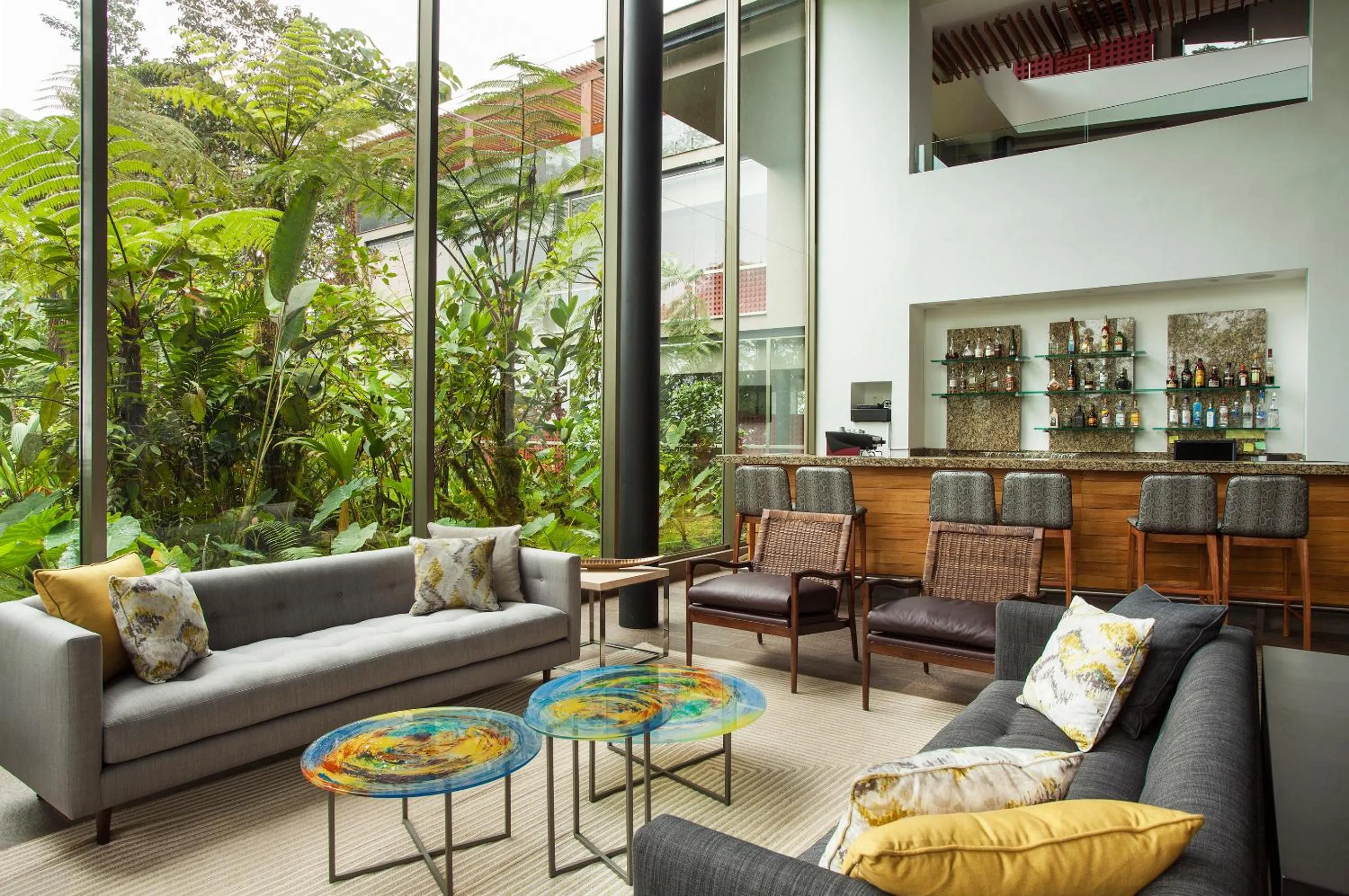 Lounge or bar in Mashpi Lodge