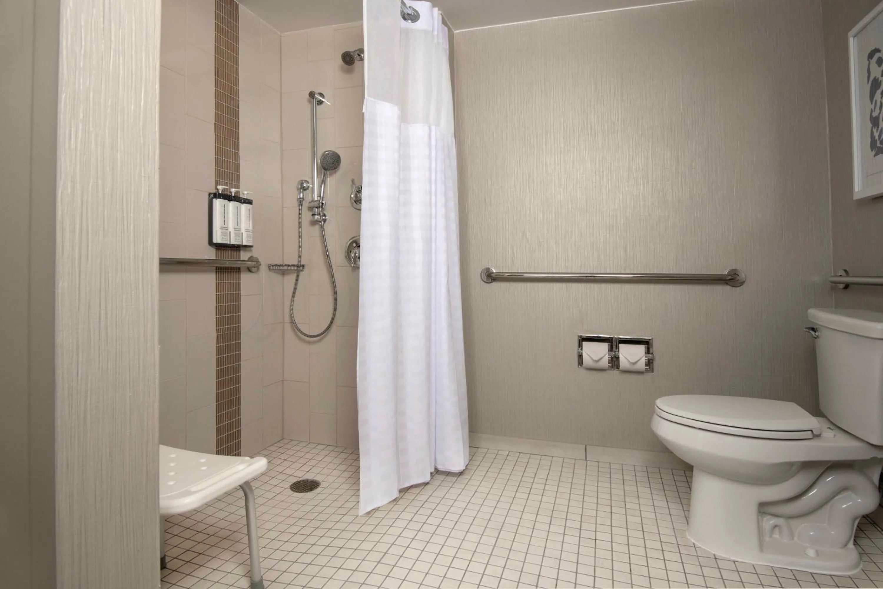 Shower in Hyatt Place Denver-South/Park Meadows