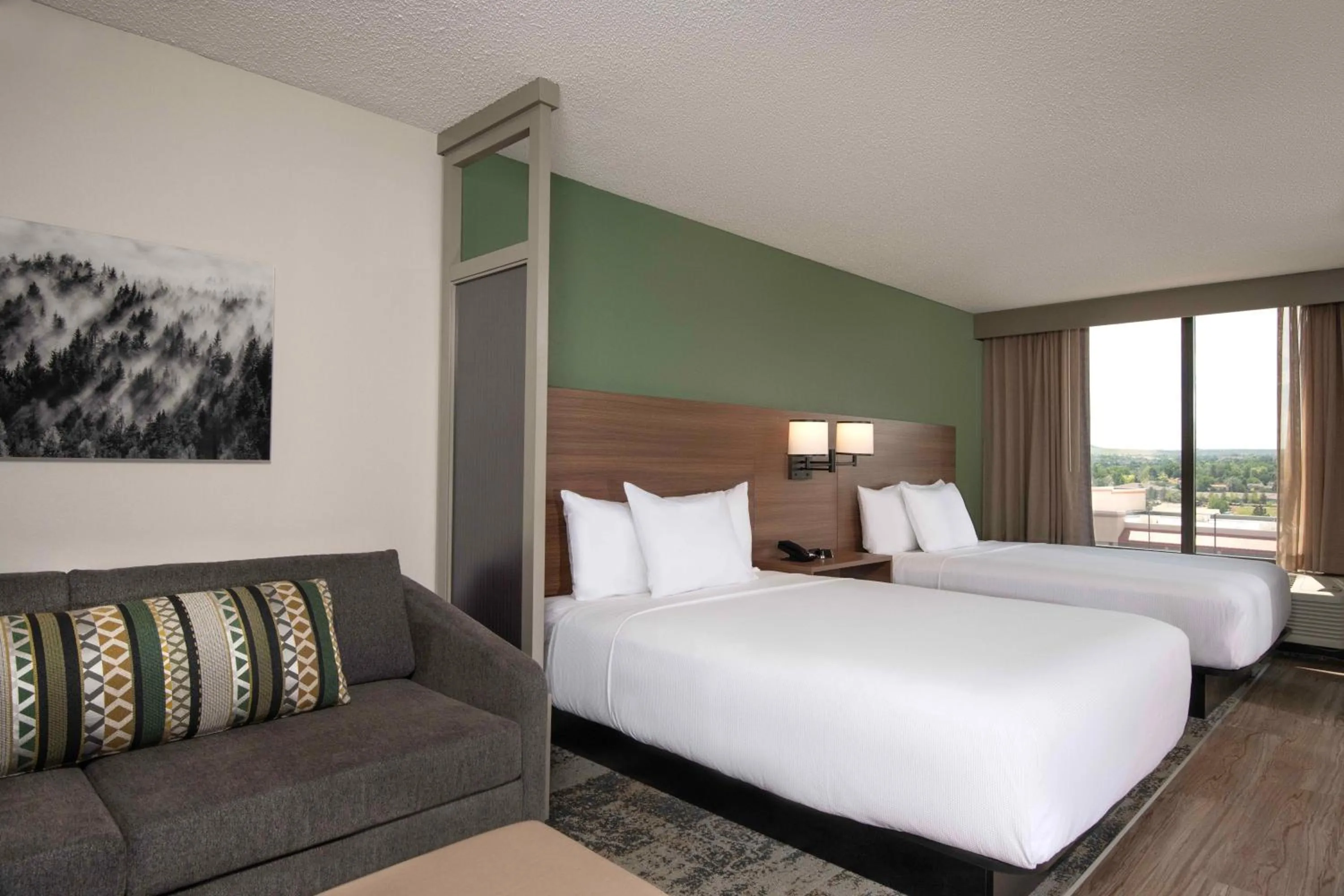Photo of the whole room, Bed in Hyatt Place Denver-South/Park Meadows