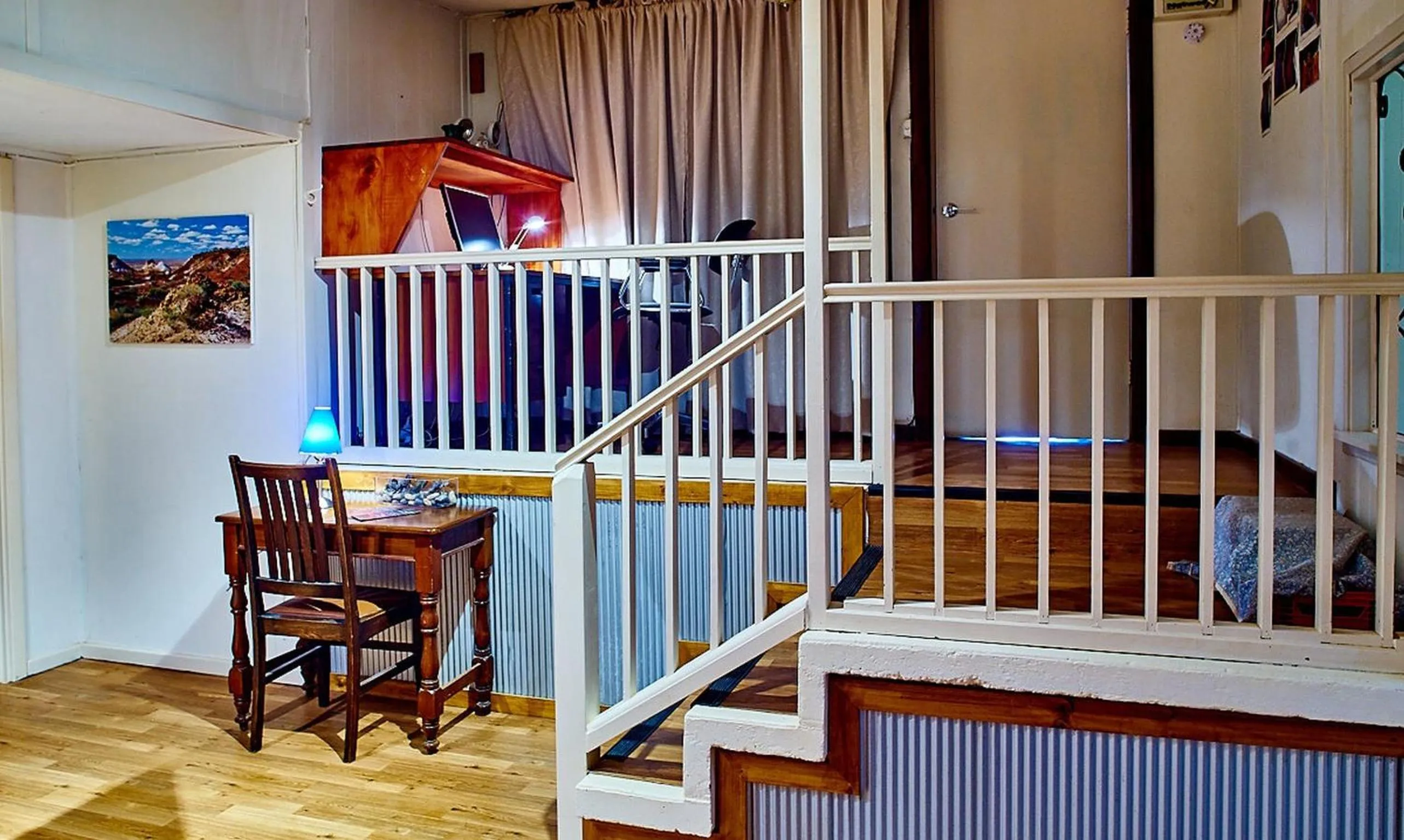 Living room in Underground Bed & Breakfast