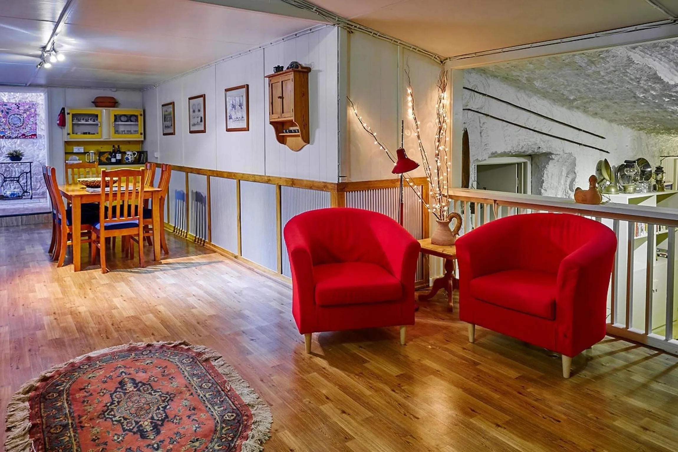 Communal lounge/ TV room in Underground Bed & Breakfast