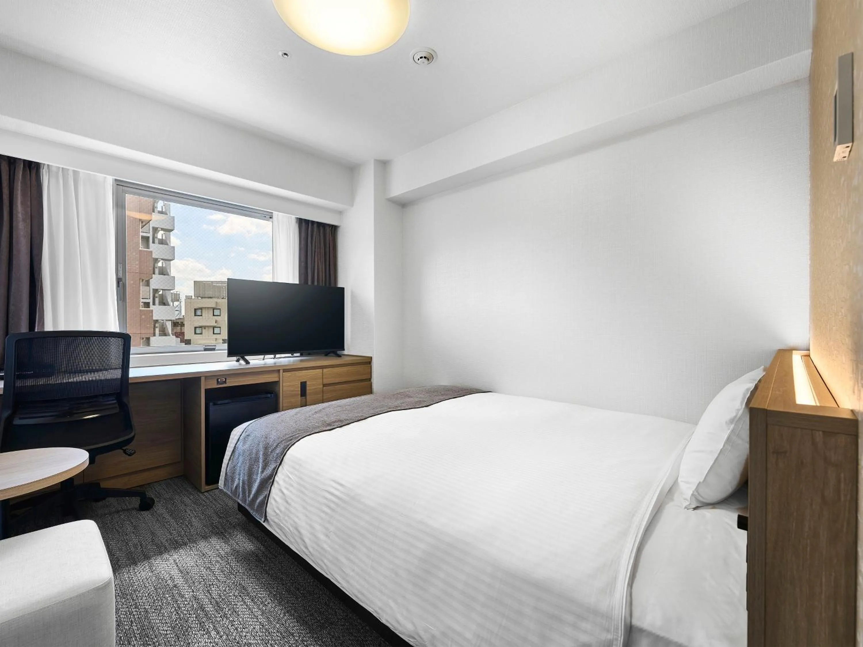 Bed in Daiwa Roynet Hotel Tokyo Akabane