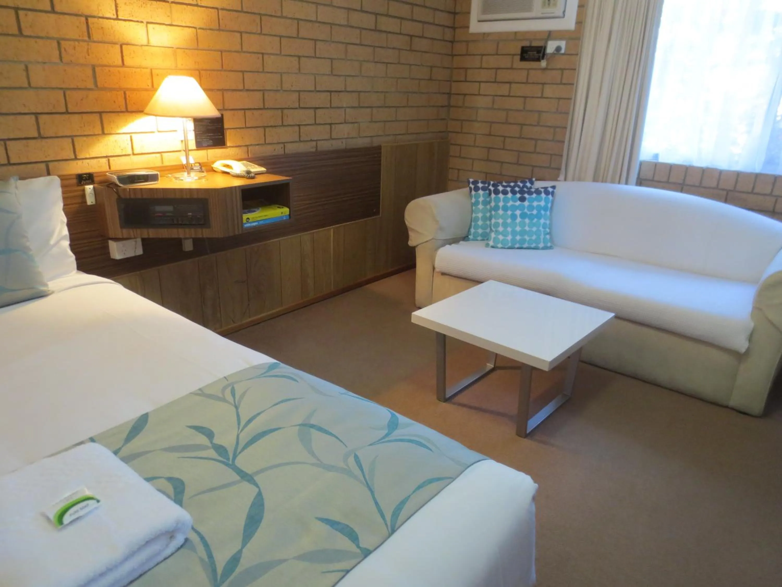 Bed in Aspley Pioneer Motel