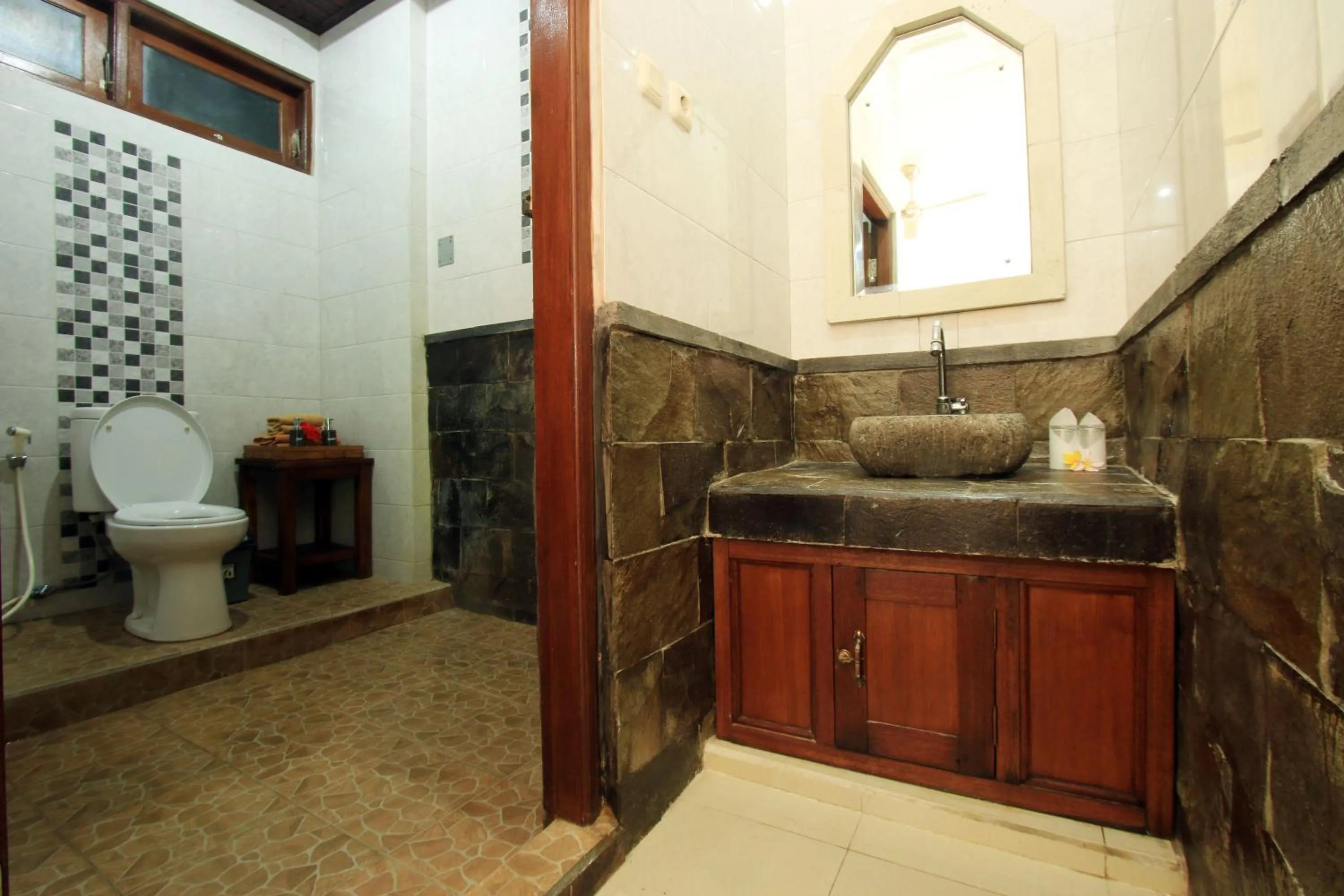 Bathroom in Alam Terrace Cottages
