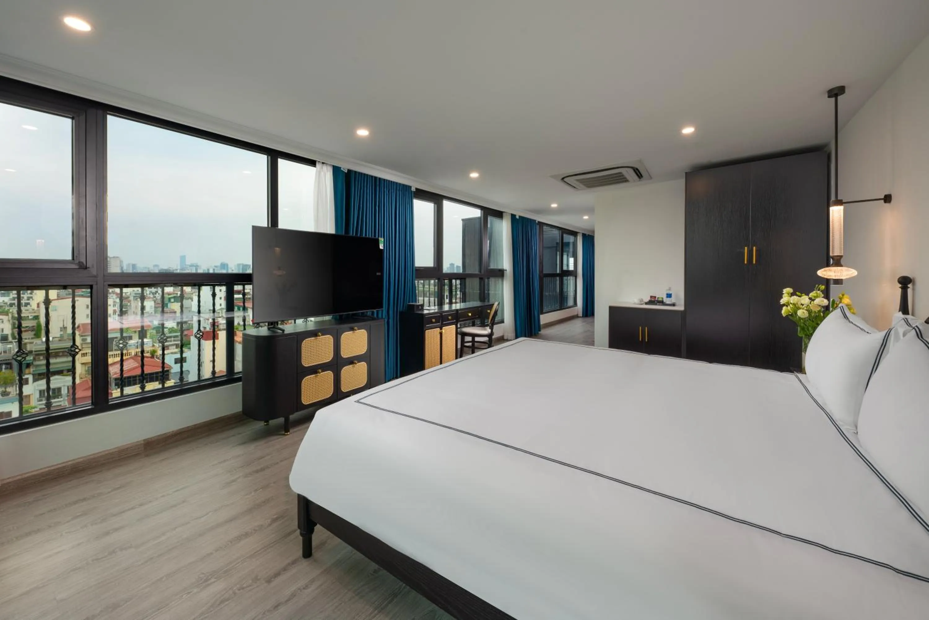 Bed in SQ Hang Gai Hotel & Spa