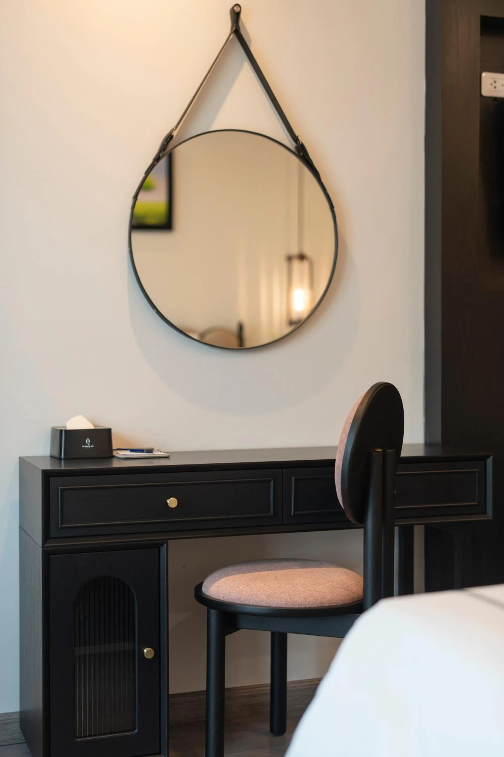 Seating area, Bed in SQ Hang Gai Hotel & Spa