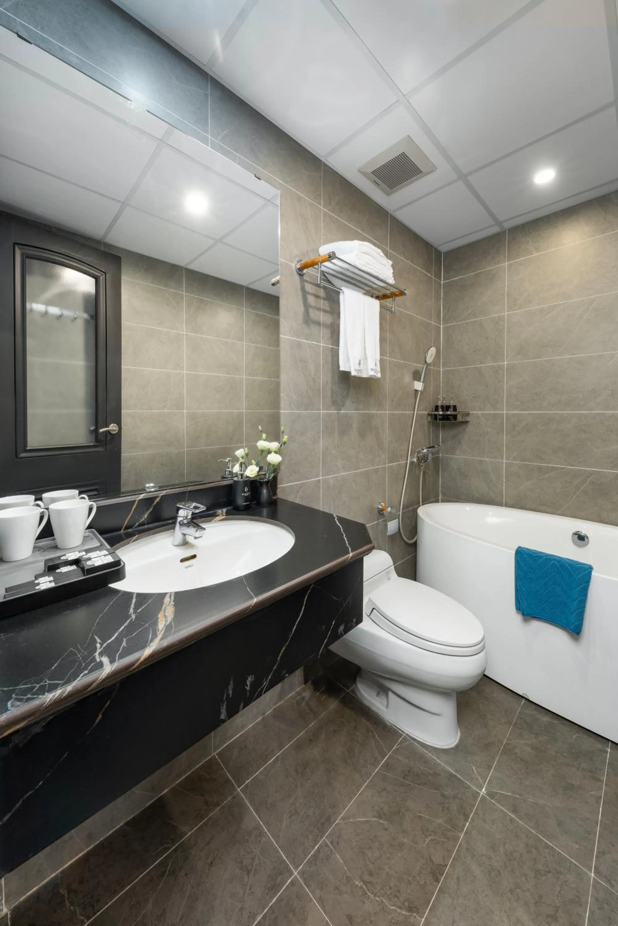 Bathroom in SQ Hang Gai Hotel & Spa