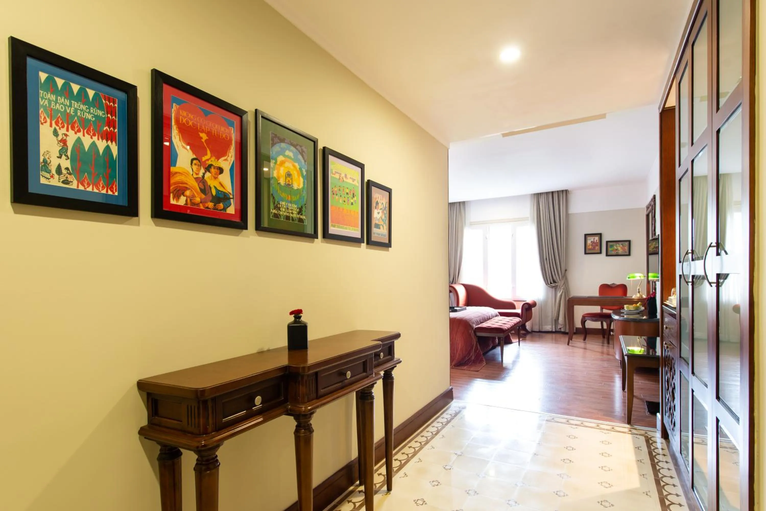 Decorative detail in La Siesta Classic Ma May