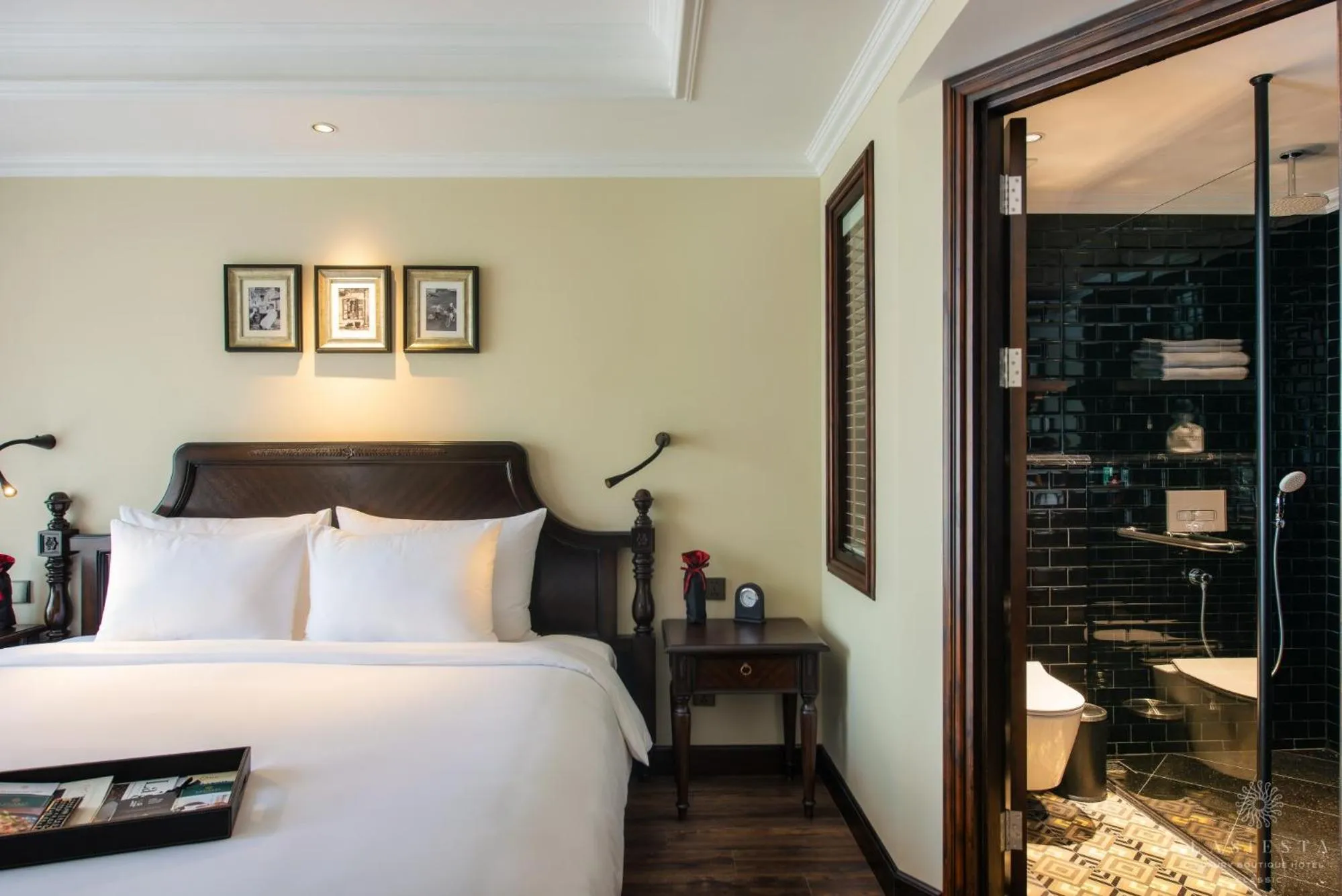 Photo of the whole room, Bed in La Siesta Classic Ma May