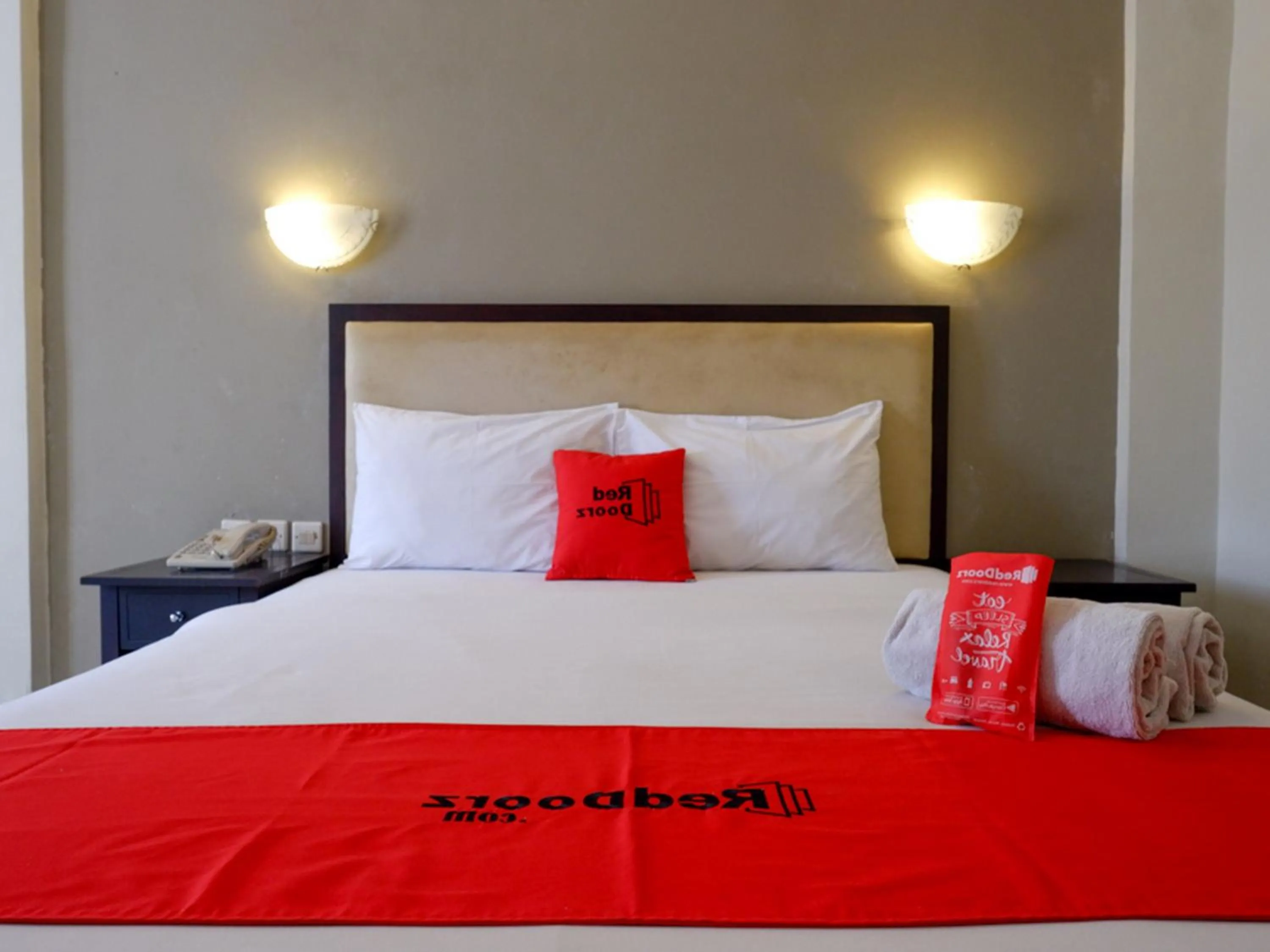 Bed in RedDoorz At Jalan Sriwijaya Semarang