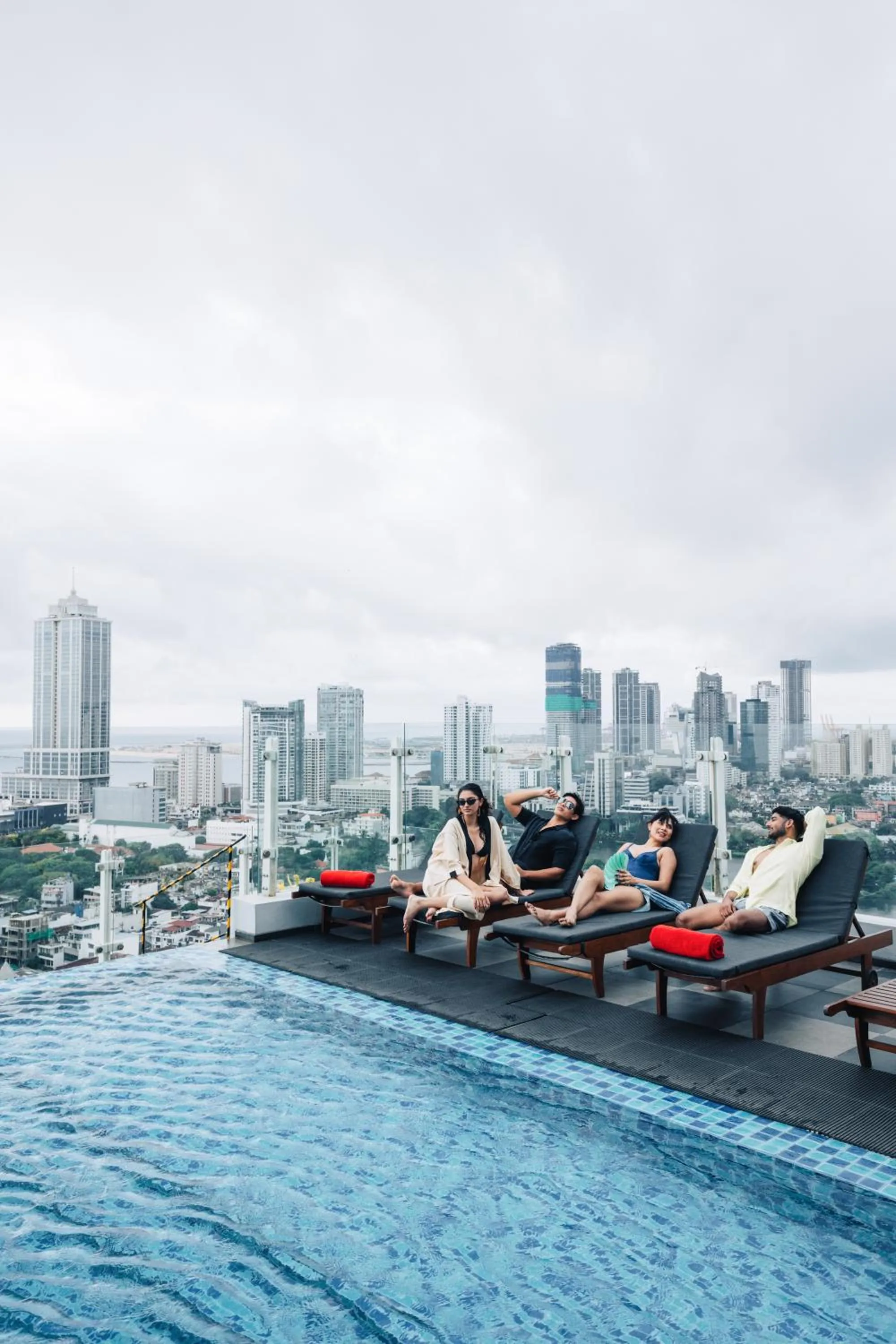 Day in Cinnamon Red Colombo