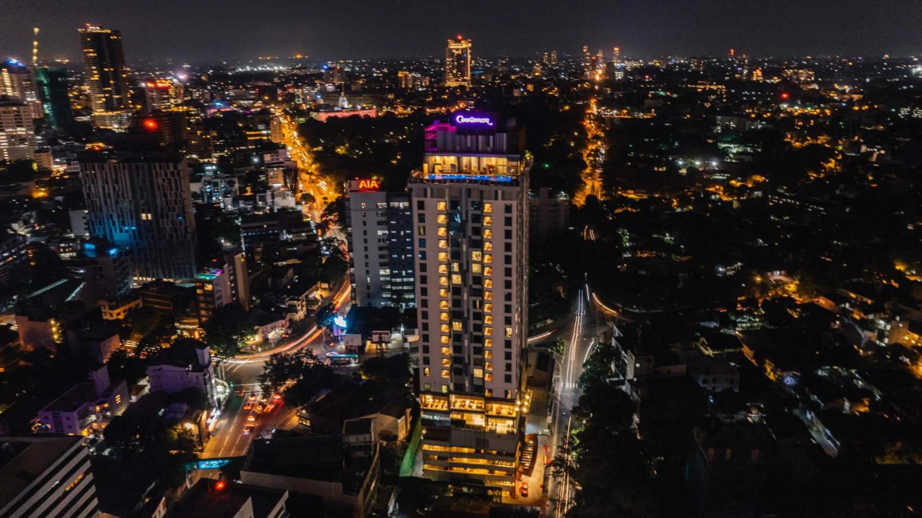 Night in Cinnamon Red Colombo