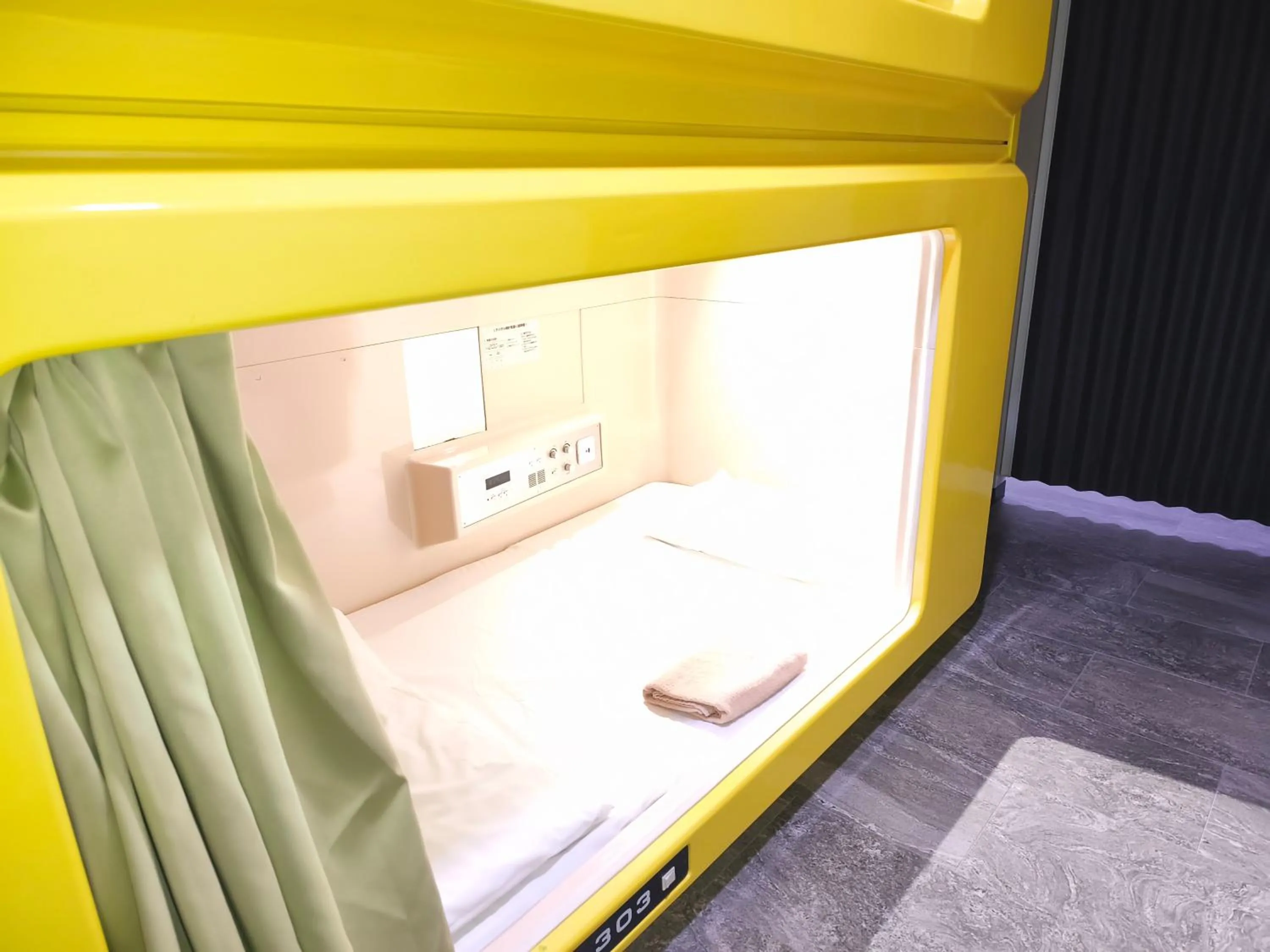 Bed in Hotel Shin-Imamiya