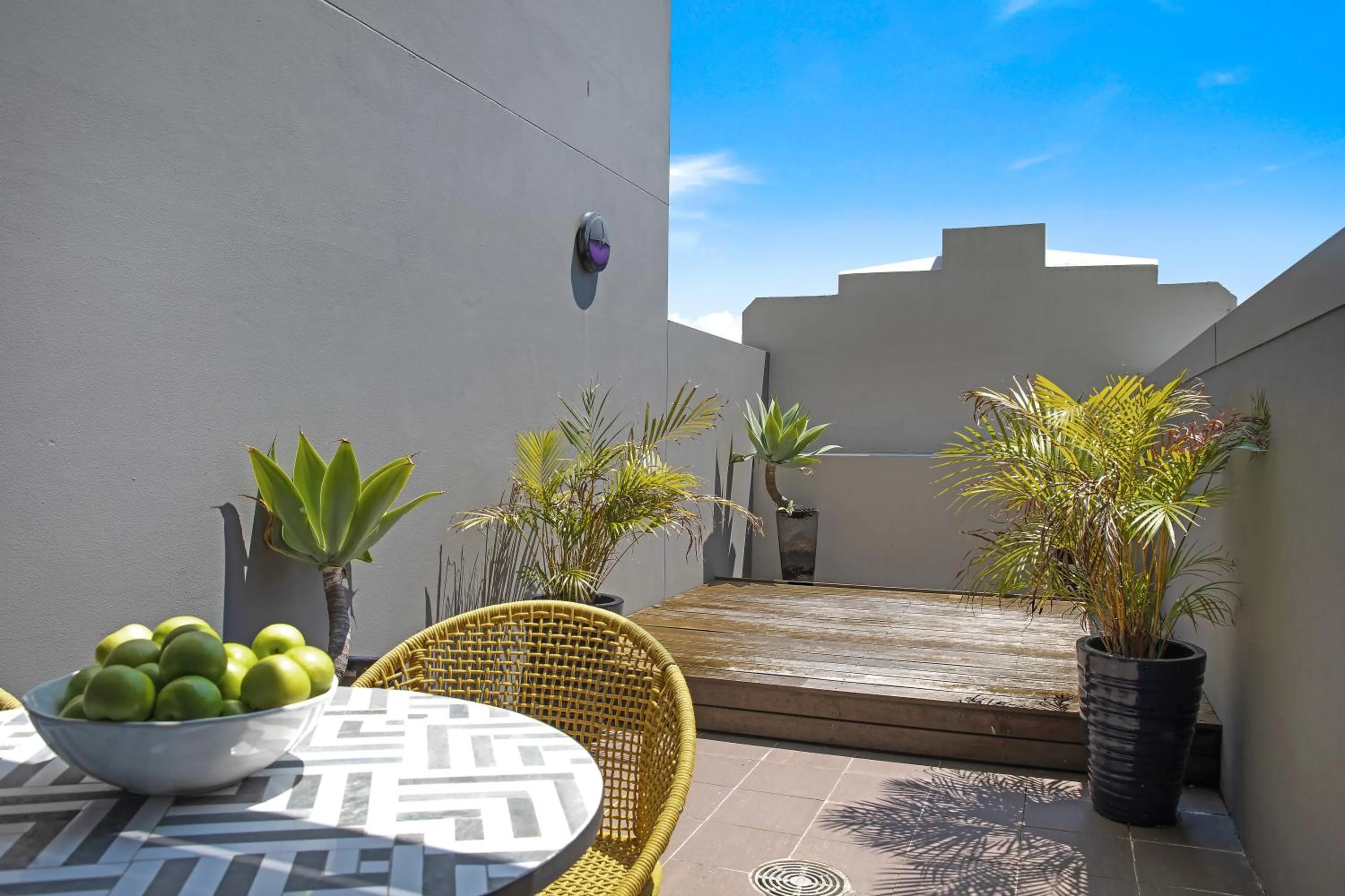 sunbed in Terminus Apartment Hotel, an Ascend Collection Hotel