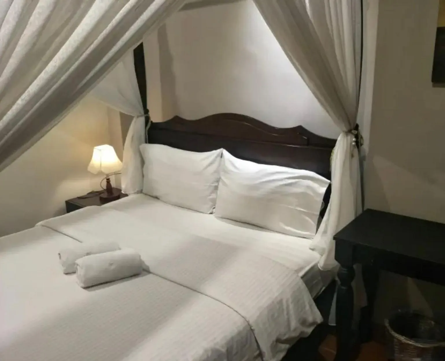 Bed in Armenian Suite Hotel