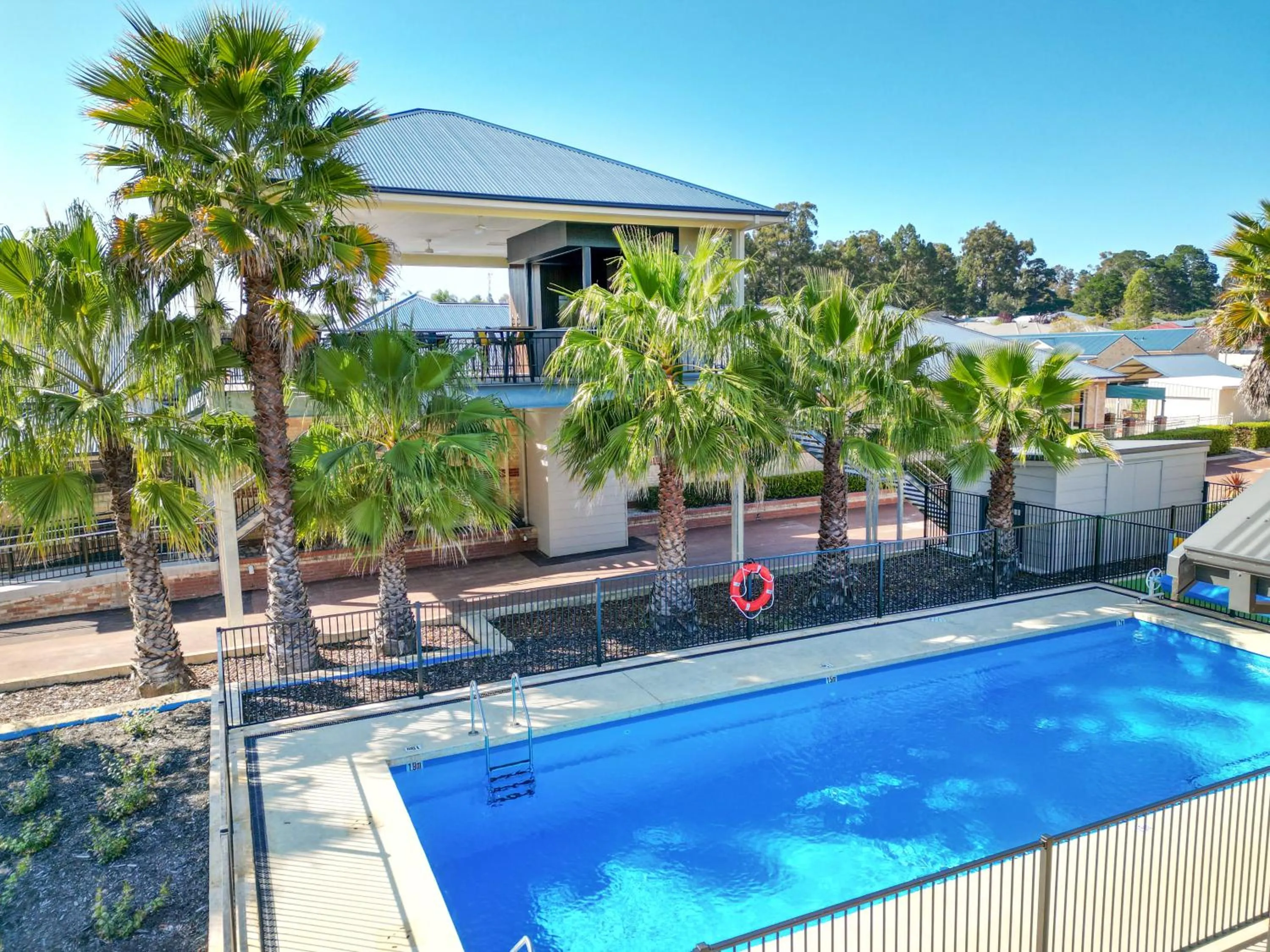 Swimming pool in Collie Ridge Resort