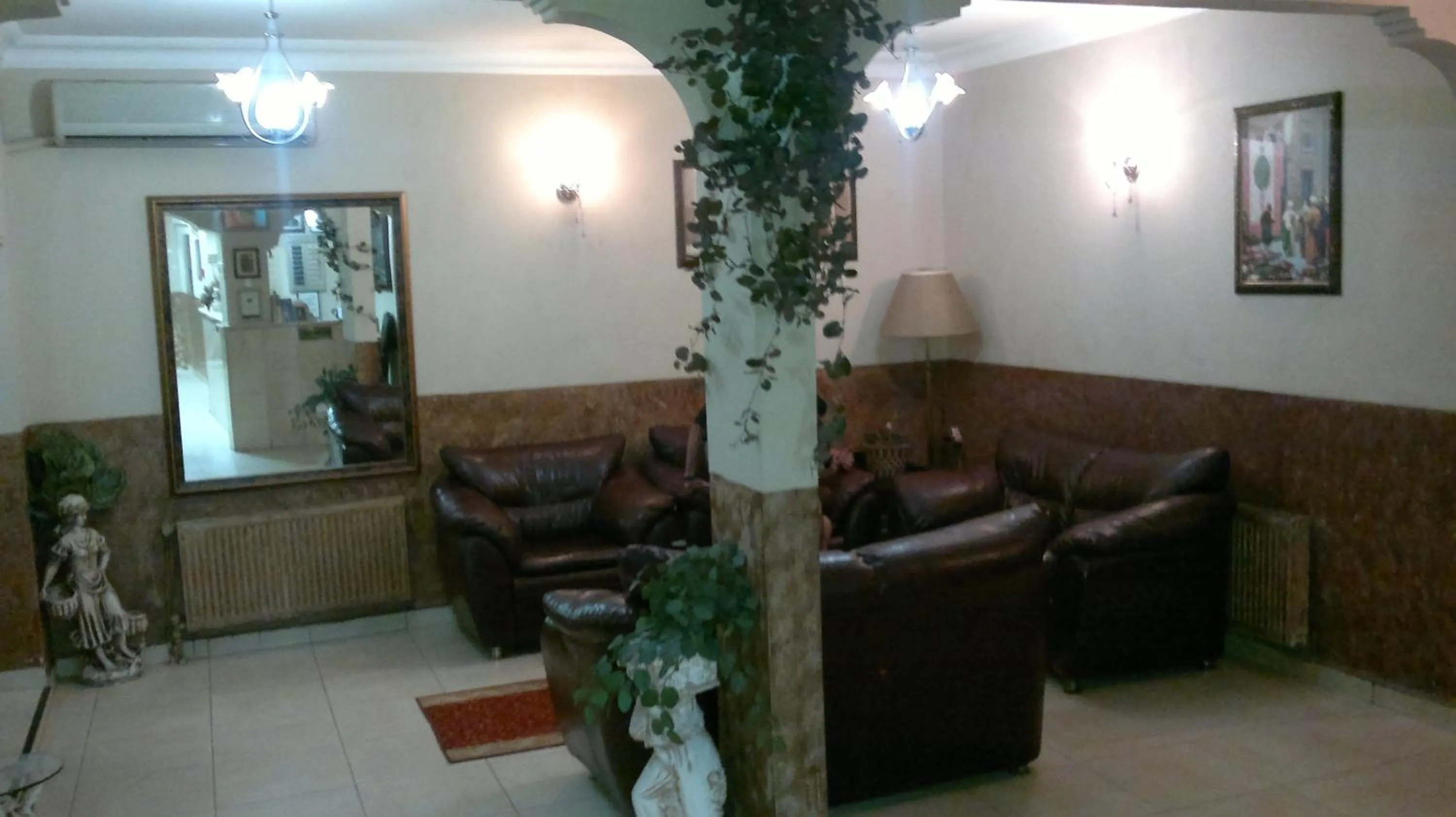 Lobby or reception in Hotel Ekol