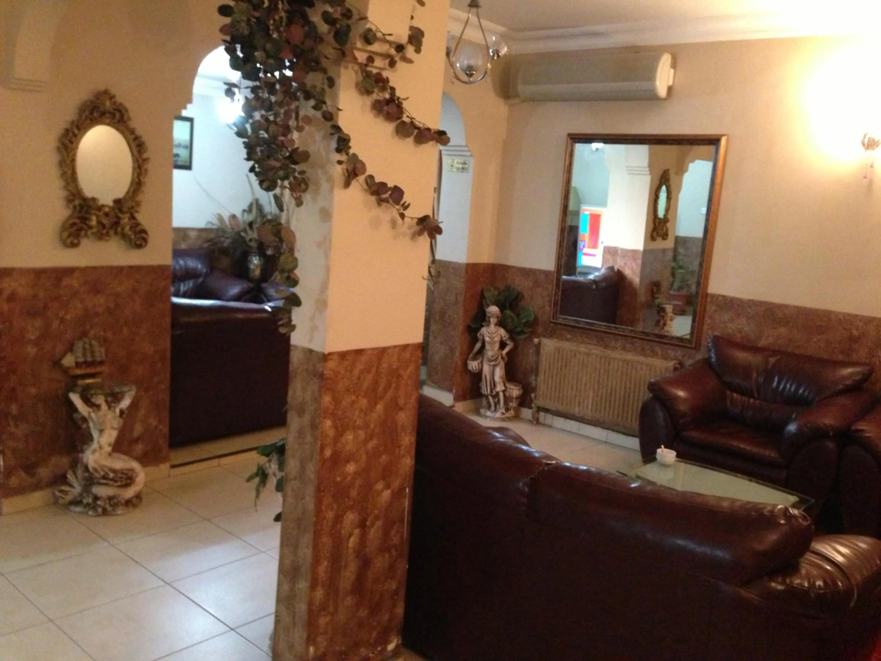 Lobby or reception in Hotel Ekol