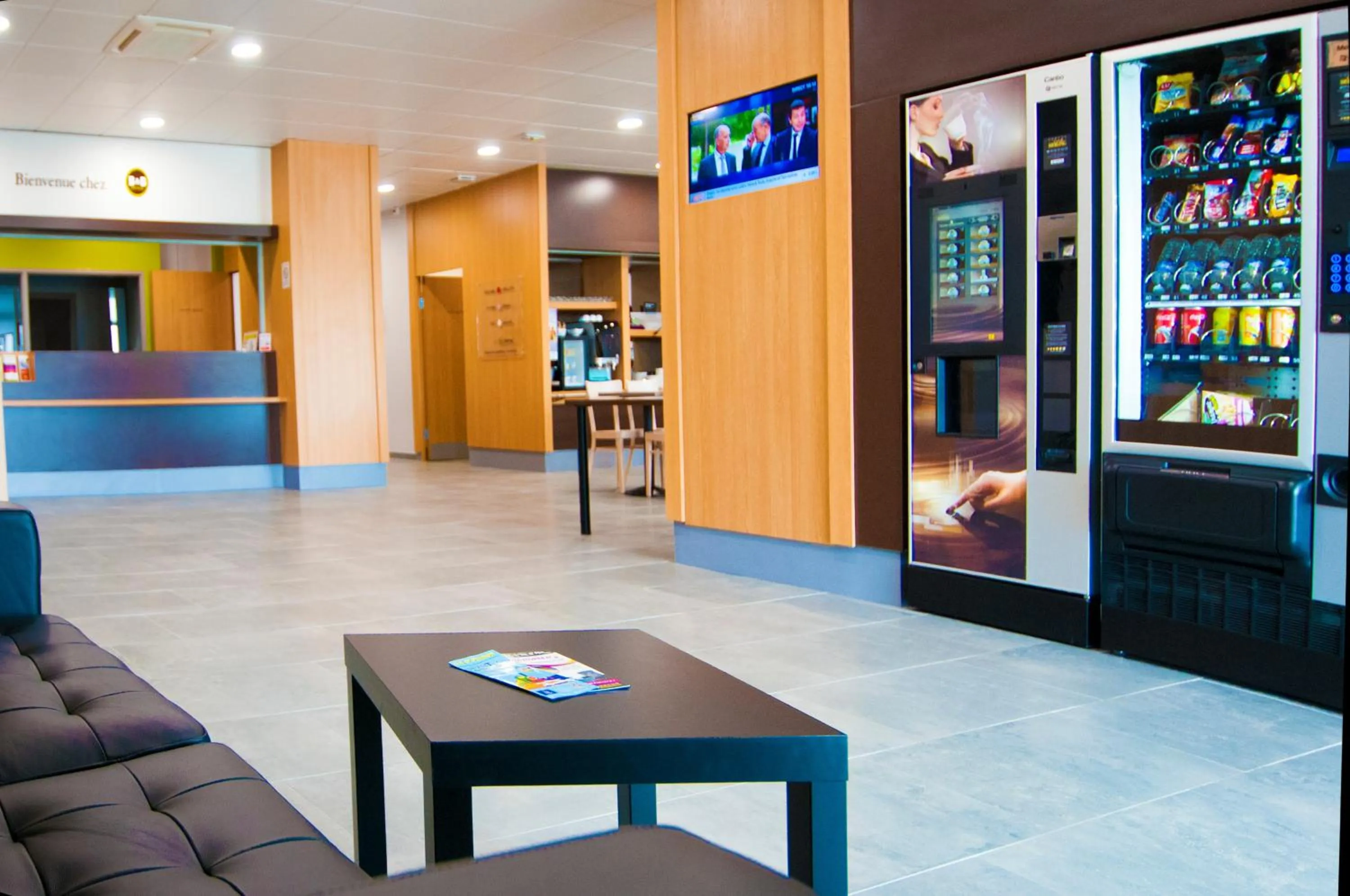 Living room in B&B HOTEL La Rochelle Beaulieu Puilboreau