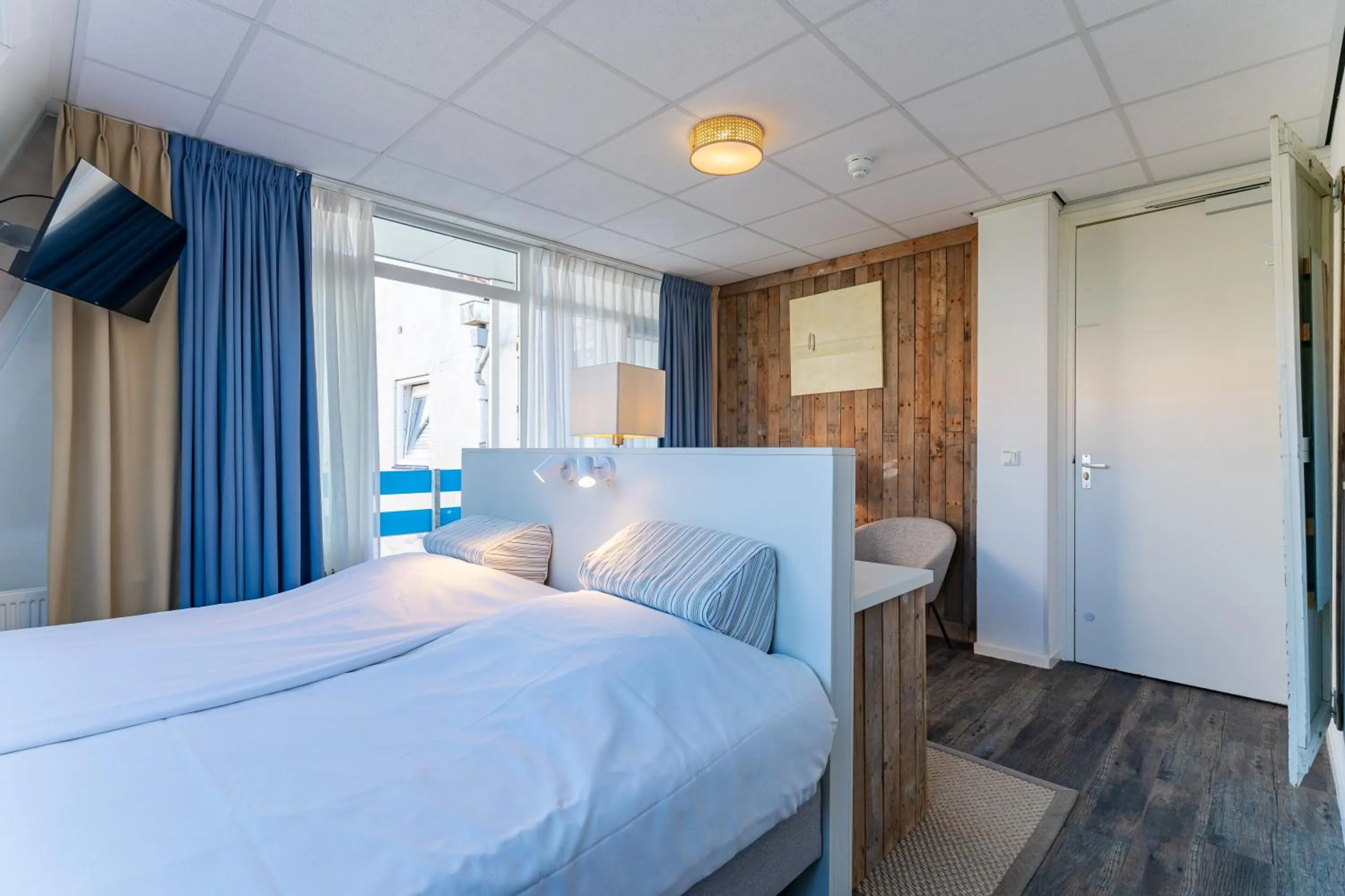 Bed in Hotel Kijkduin