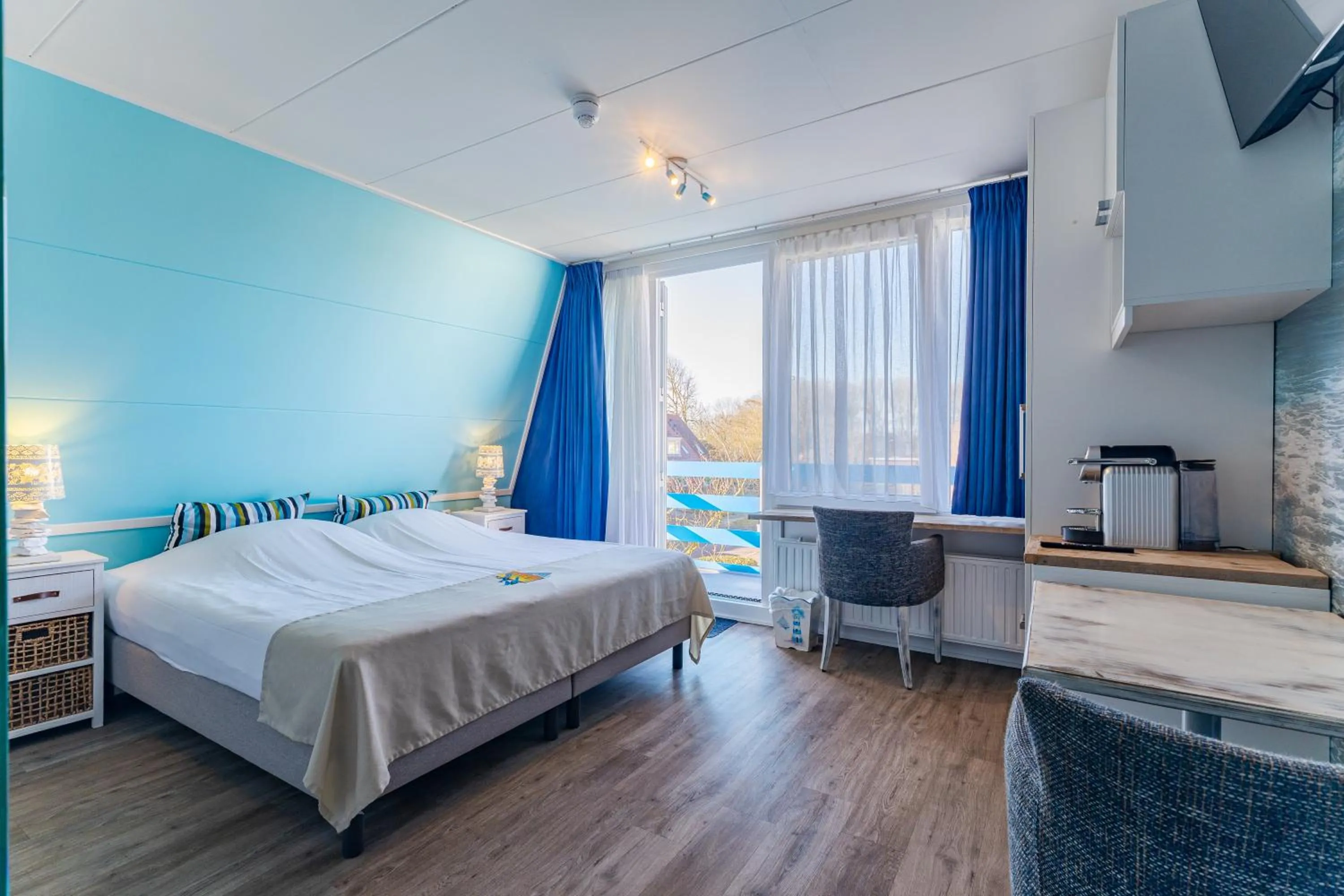 Bed in Hotel Kijkduin