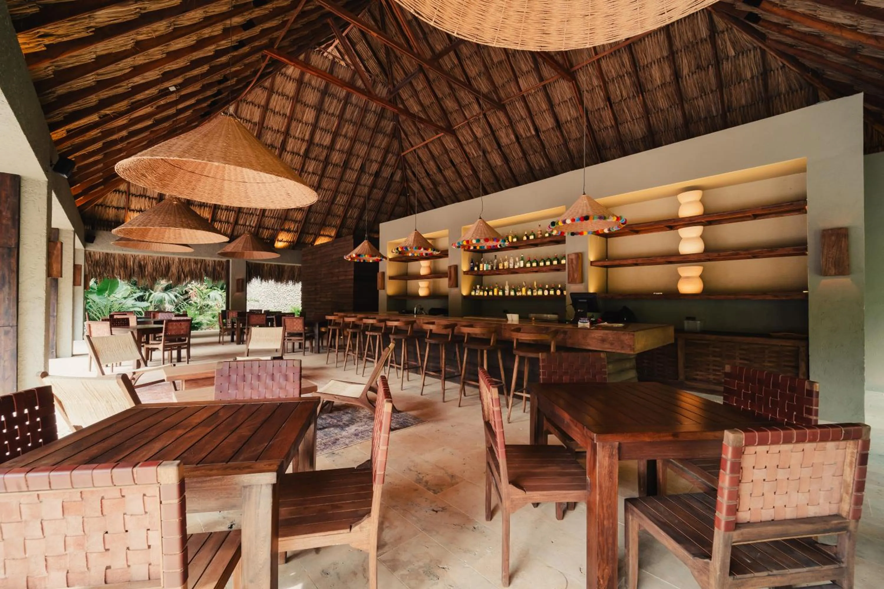 Restaurant/places to eat in Naio Hotel y Villas By OxoHotel