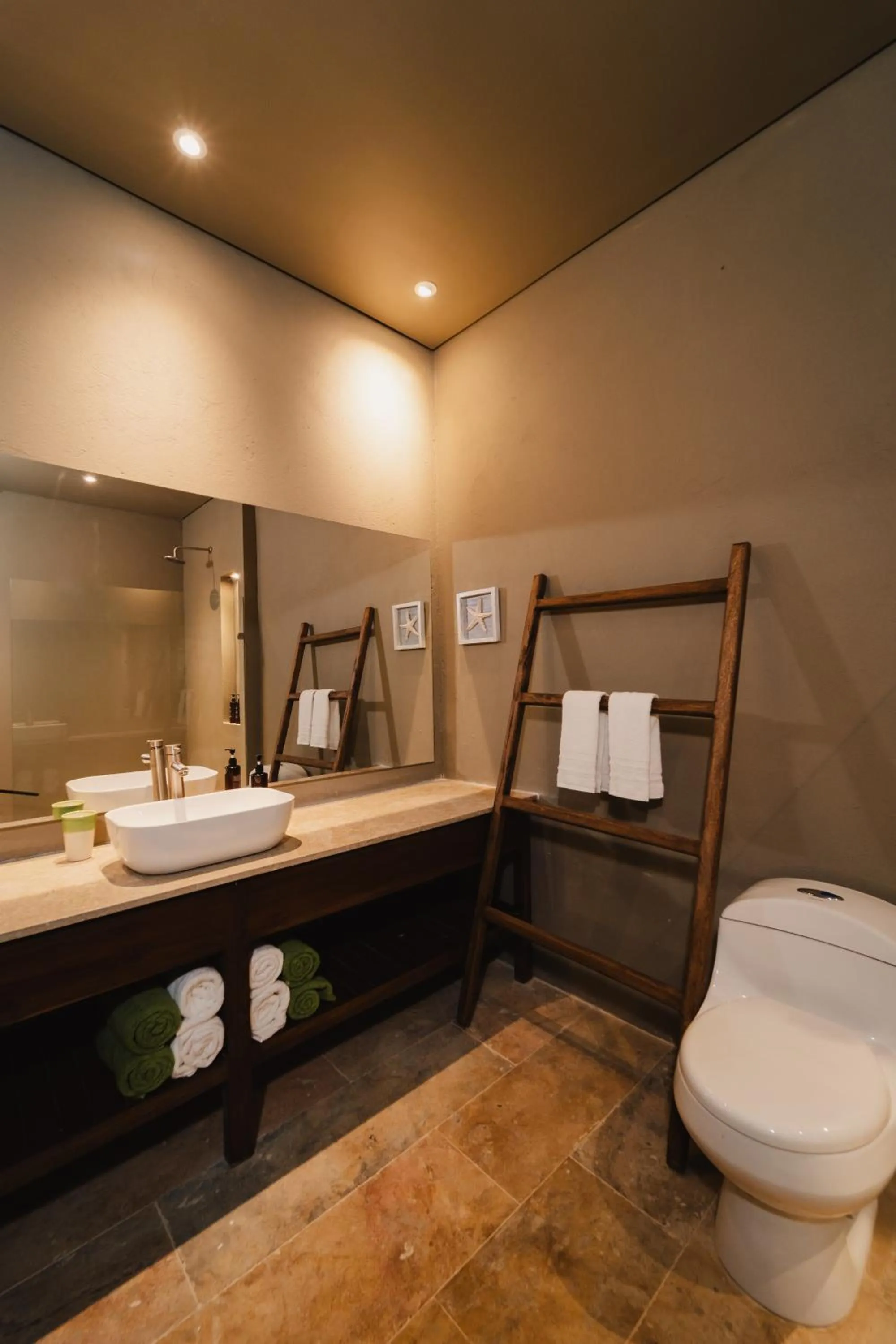 Bathroom in Naio Hotel y Villas By OxoHotel