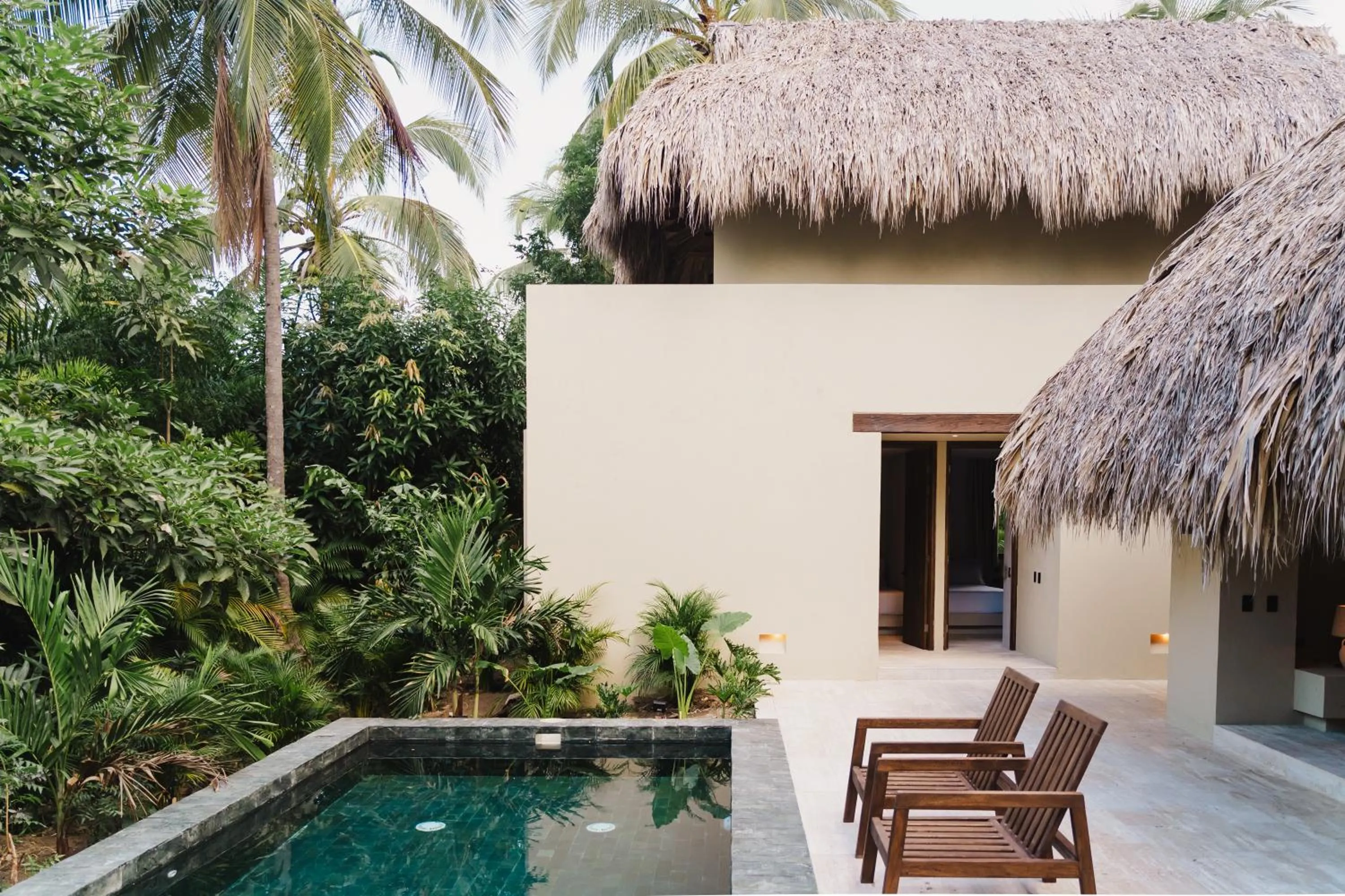 Swimming pool in Naio Hotel y Villas By OxoHotel