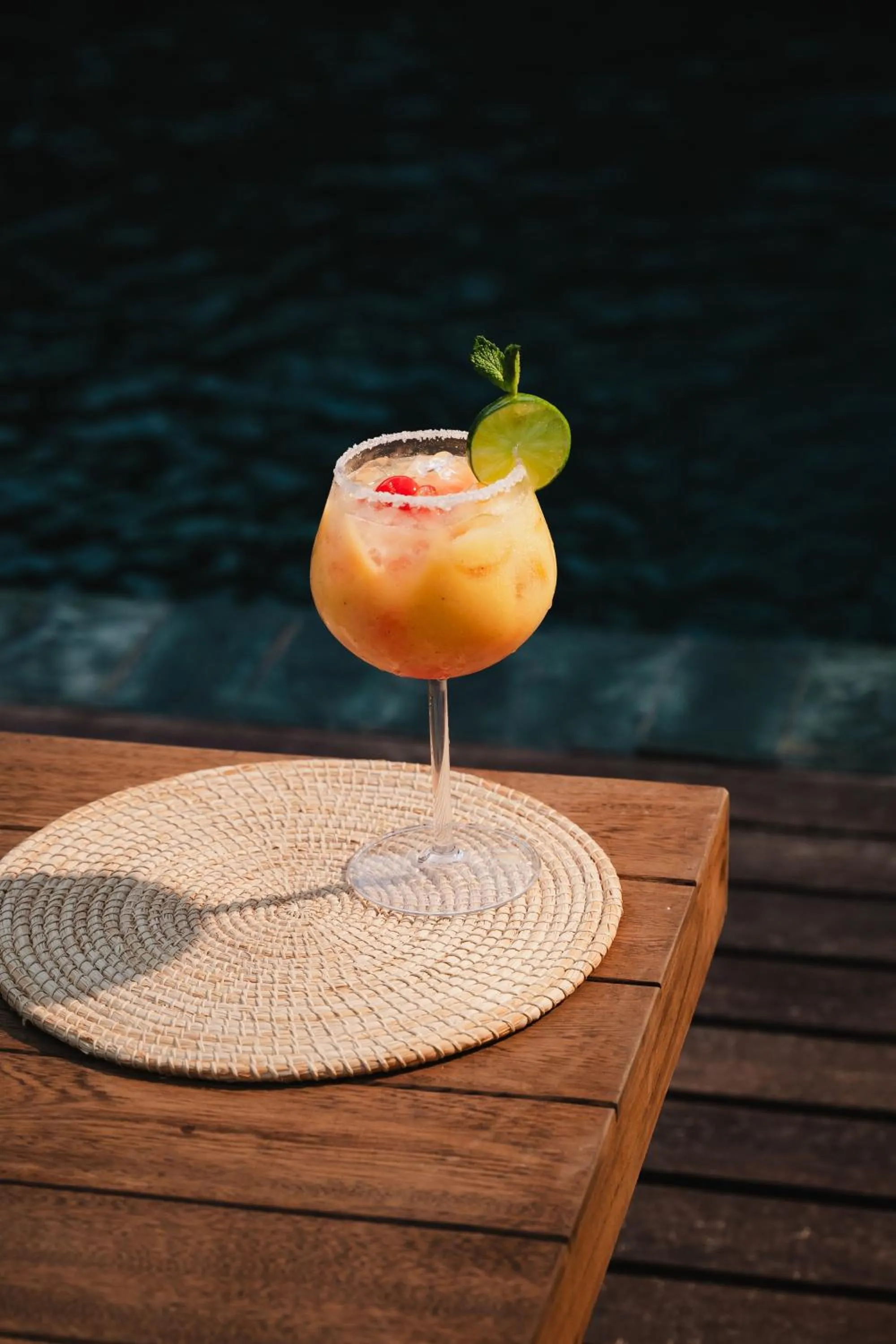 Restaurant/places to eat in Naio Hotel y Villas By OxoHotel