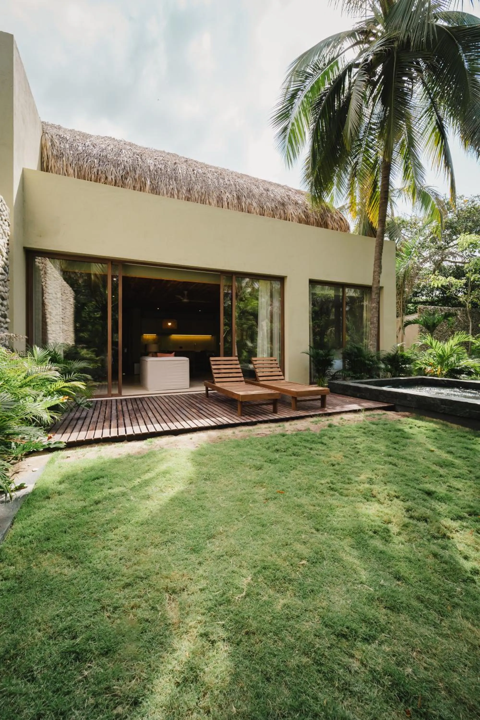 Swimming pool in Naio Hotel y Villas By OxoHotel