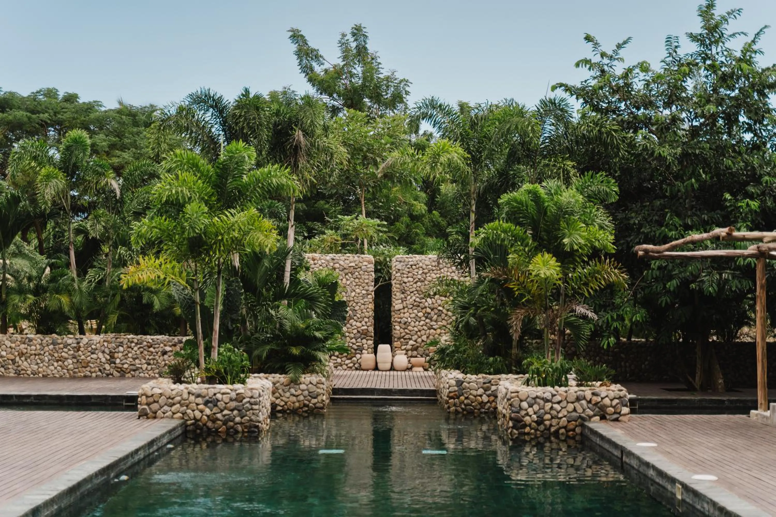 Swimming pool in Naio Hotel y Villas By OxoHotel