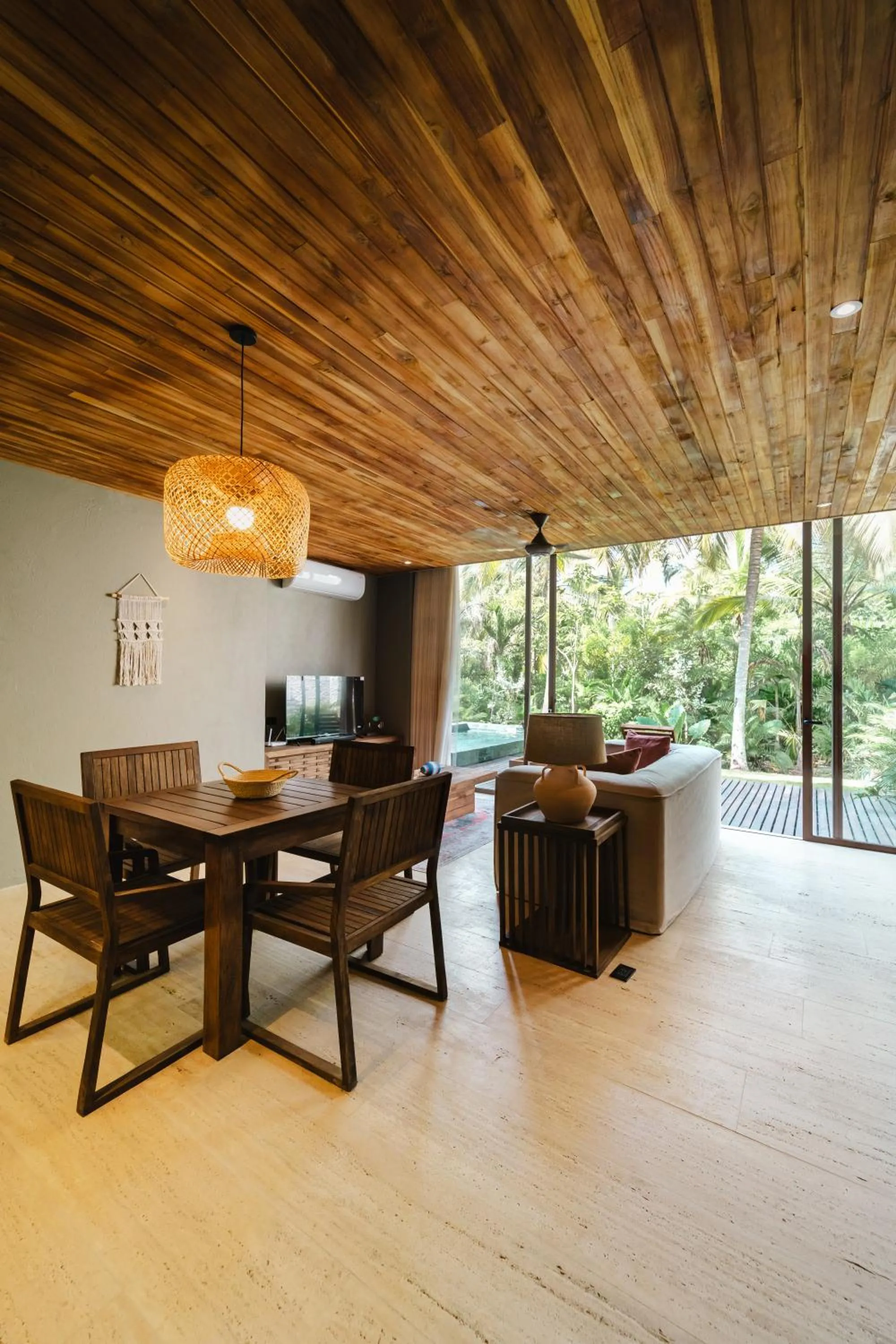 Living room in Naio Hotel y Villas By OxoHotel